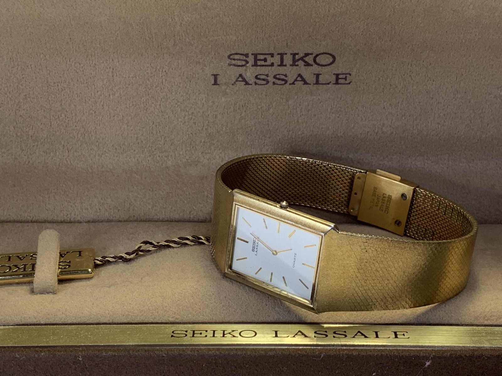 Men’s Vintage 1983 Ultra Slim Watch SEIKO LASSALE 6730-5049. Midsize. In BOX
