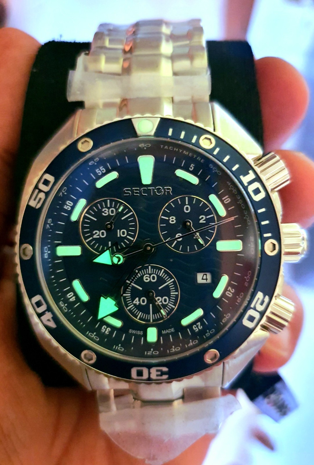 NEW Sector Ocean Master Chrono 44mm Blue Sapphire 200 M Eta Swiss Made Watch