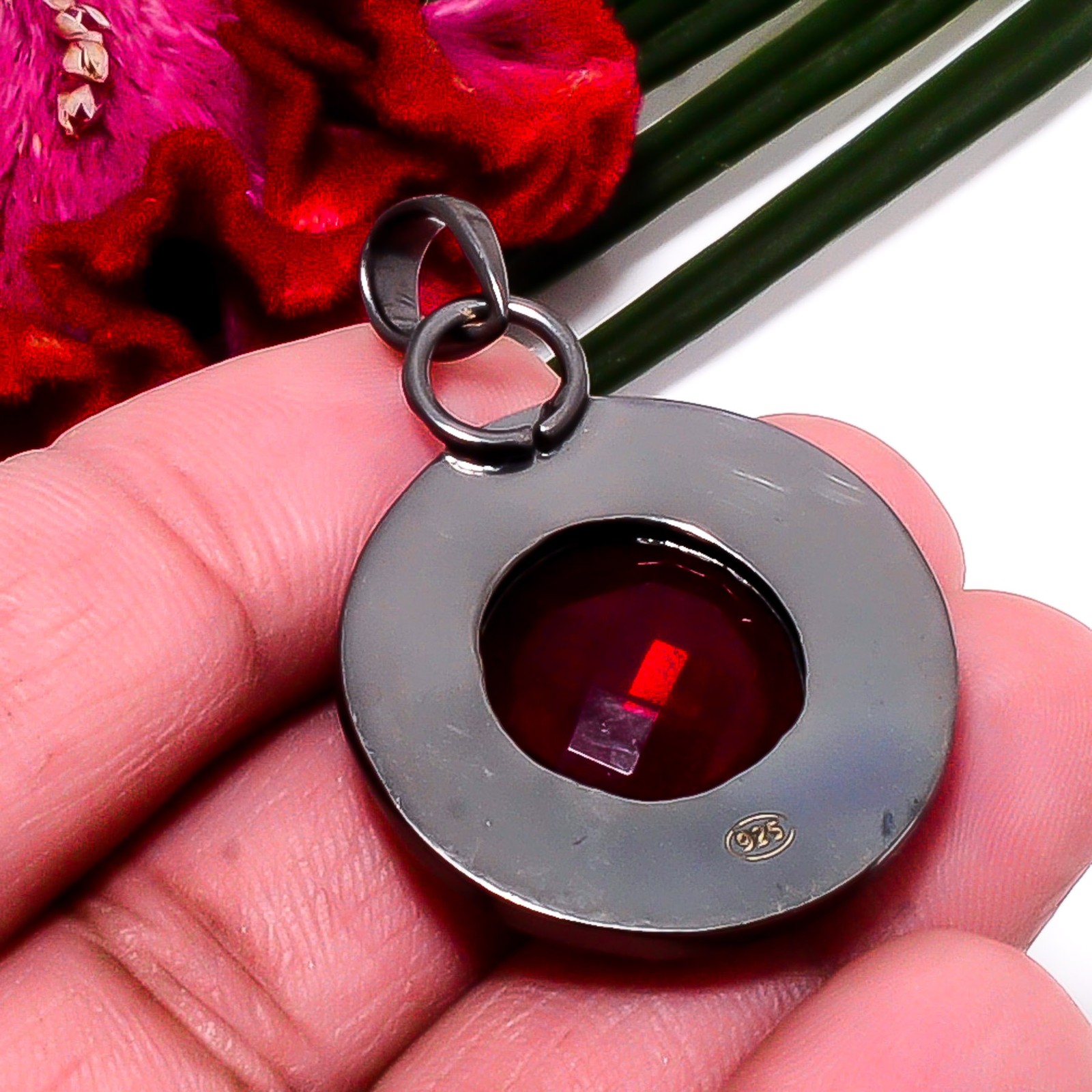 Red Garnet Black And Gold Plated Designer 925 Sterling Silver Pendant 1.64″ Su38