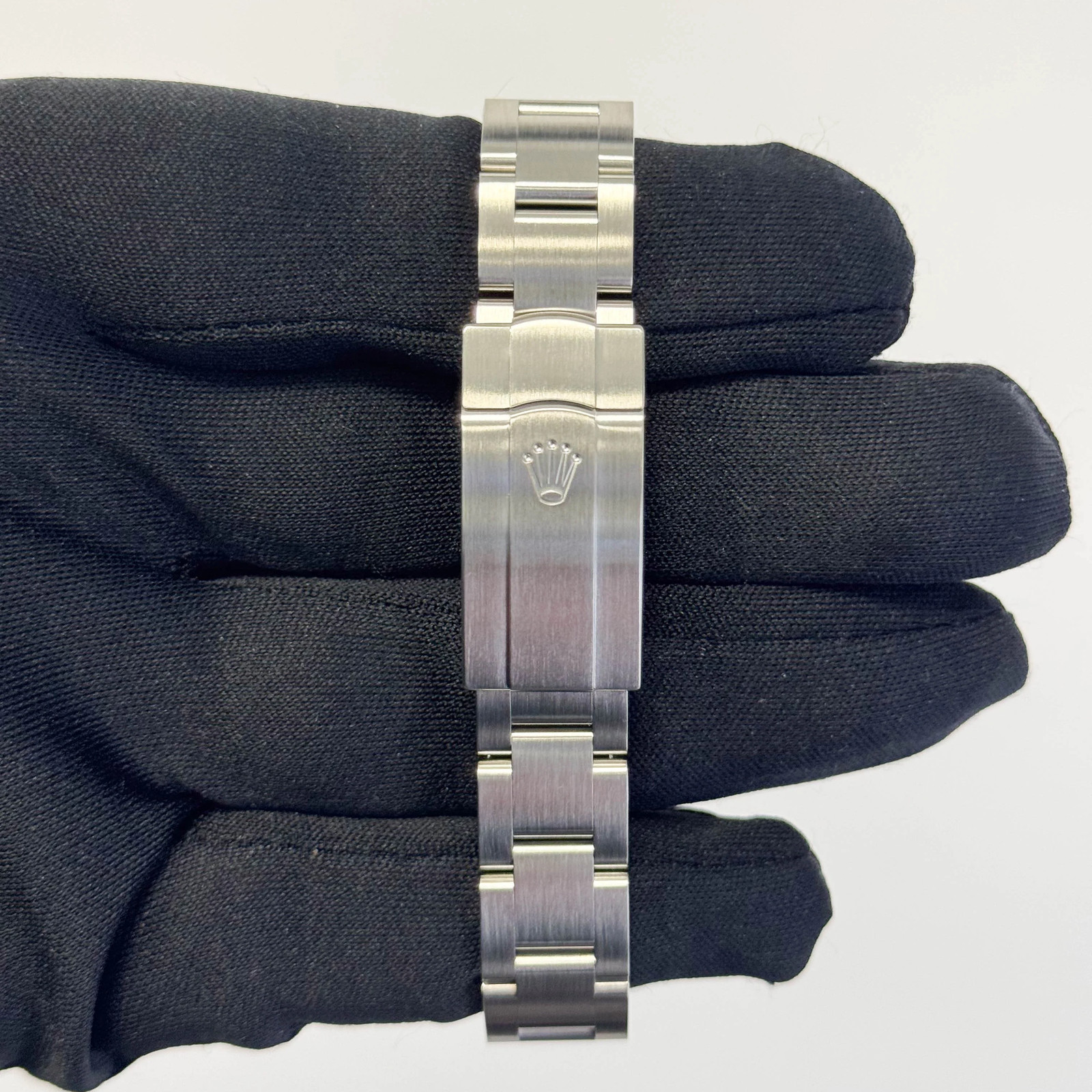 Rolex Oyster Perpetual 31mm Lilac Dial Watch Ref# 277200