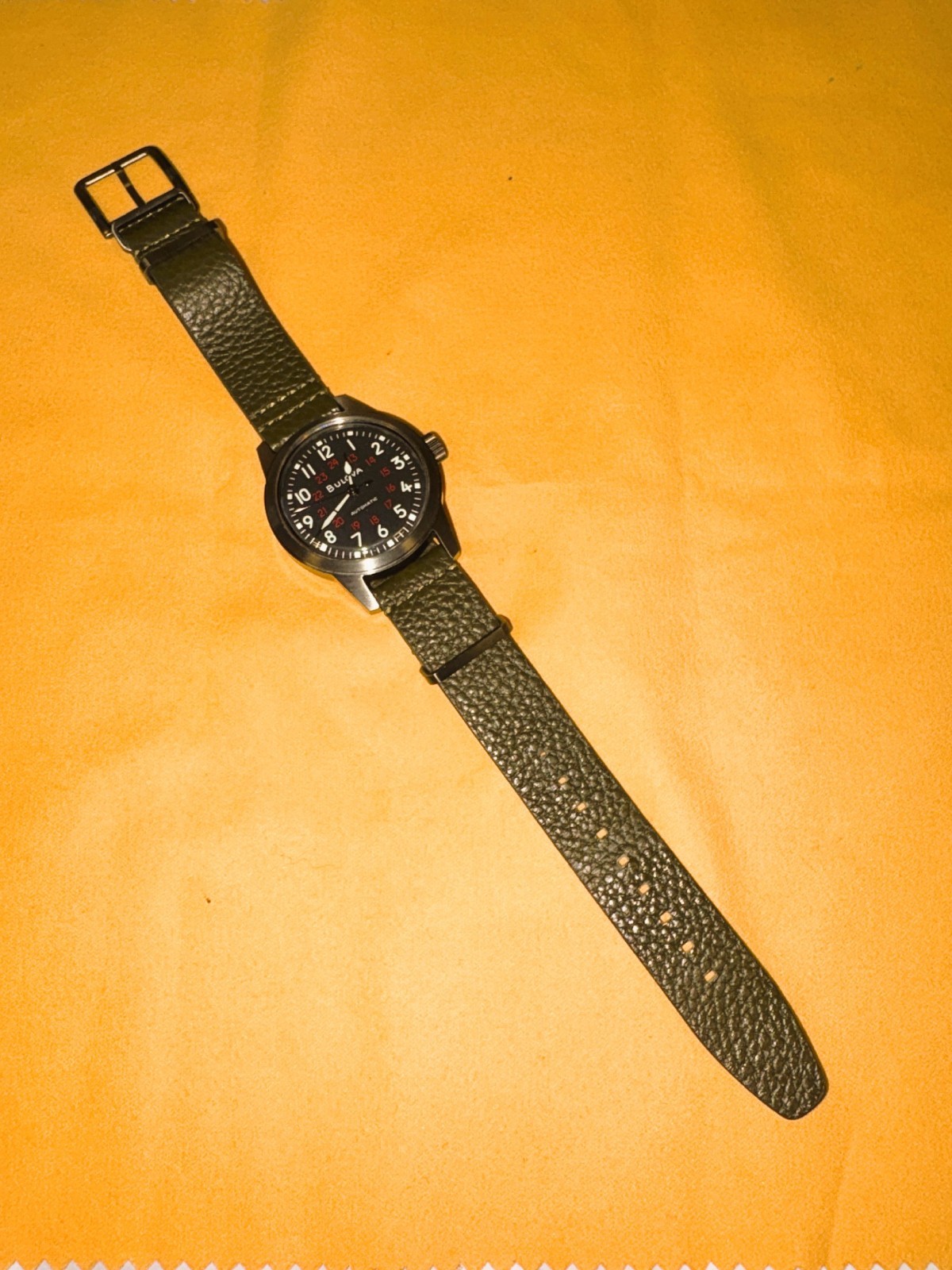 Bulova Hack 98A255 AUTOMATIC 38mm WATCH WITH TWO EXTRA STRAPS – NO RESERVE!