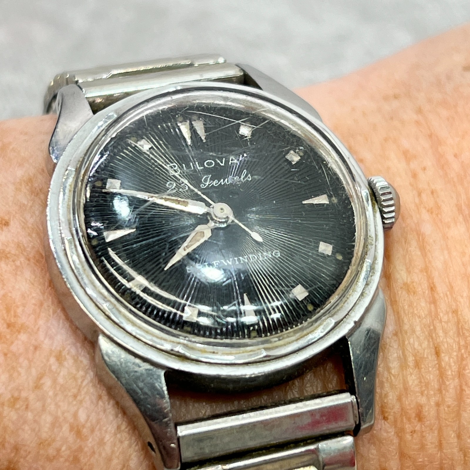 Vintage Bulova 23 Jewel Automatic Men’s Watch Black Sunburst Dial 1956 Works