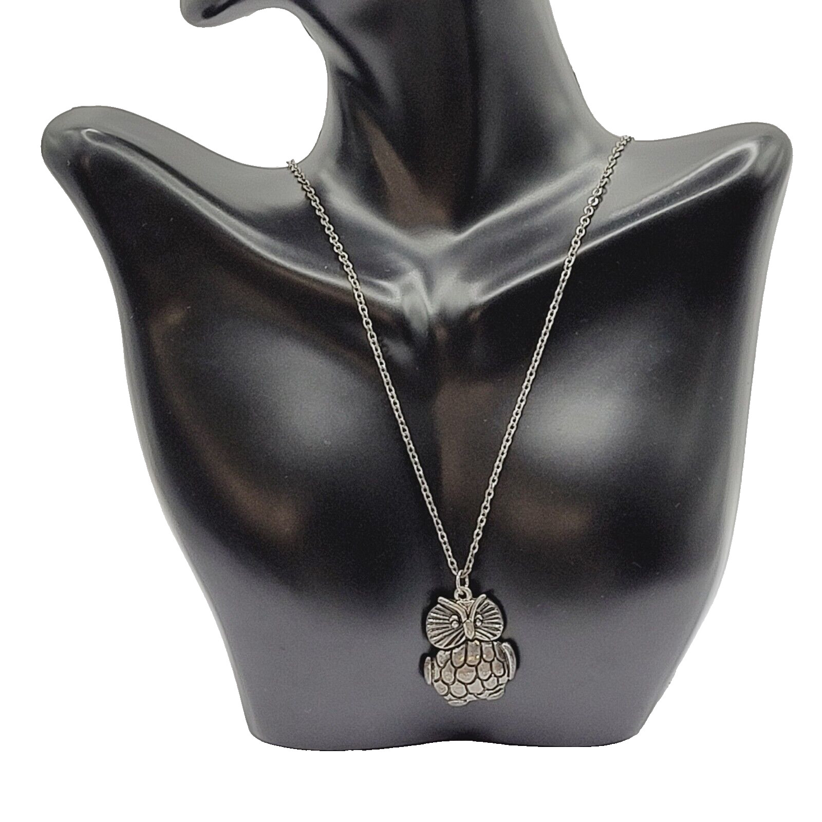 Owl Wise Old Silver Tone Metal and Enamel Vintage Small Pendant Necklace 19 Inch
