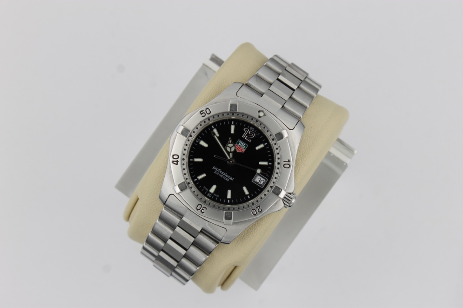 TAG Heuer WK1110.BA0317 Mens 2000 Series Professional Quartz Watch Black 8″ 9″