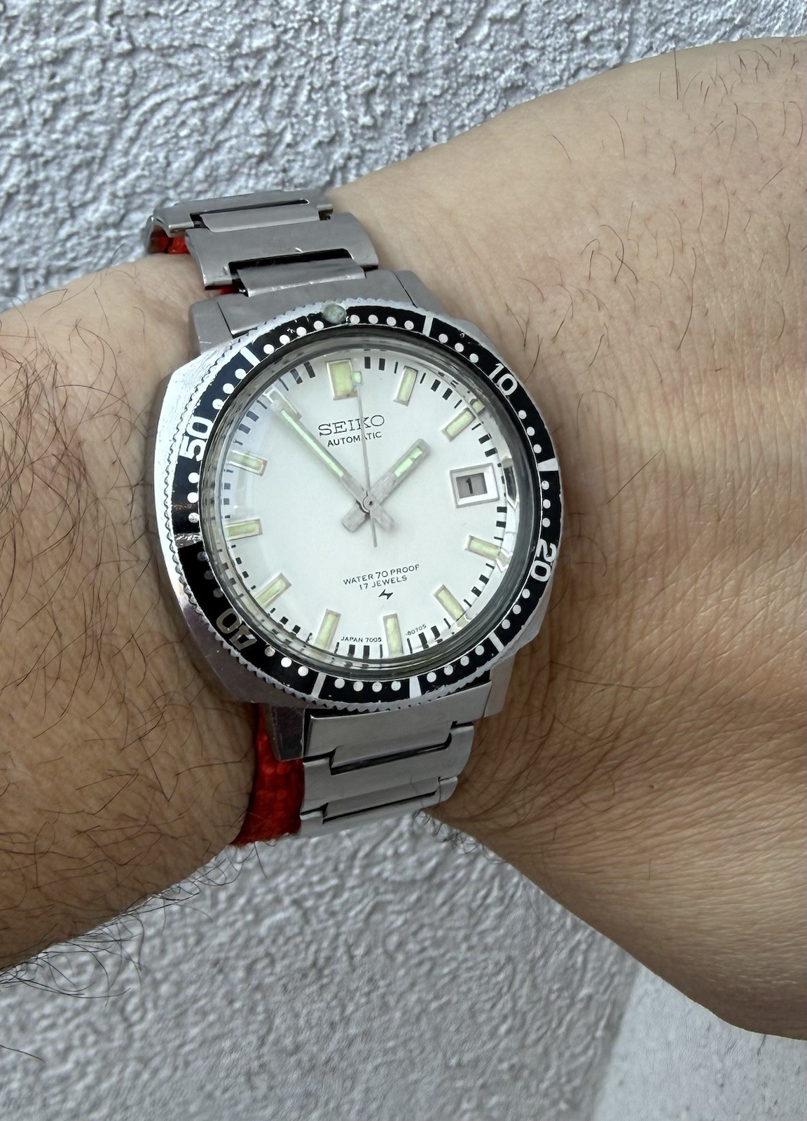 1973 Seiko 7005-8052 “Poor Man’s Diver” Automatic Vintage Diver Watch White