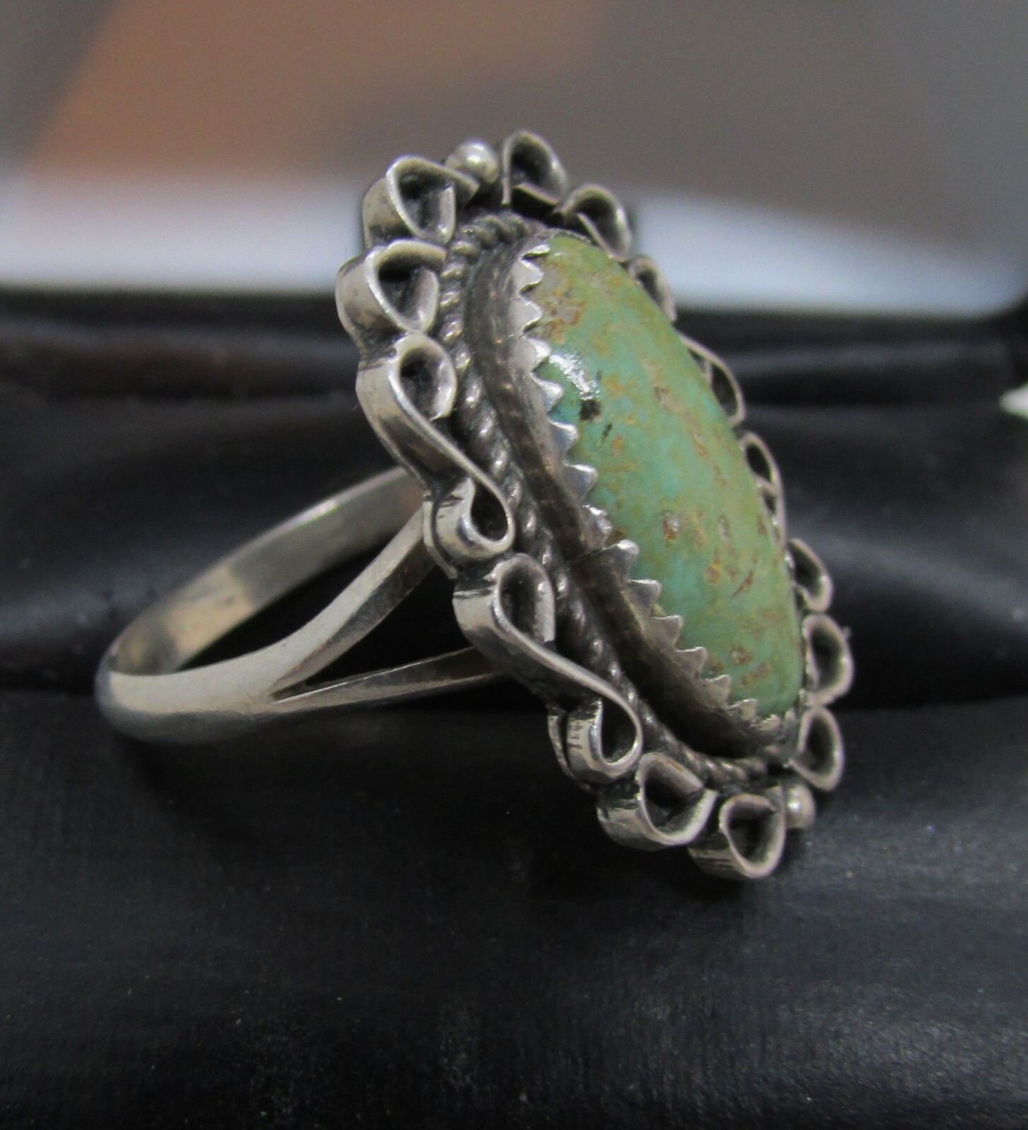 VINTAGE SOUTHWEST N A GREEN TURQUOISE RING SIZE 7.5