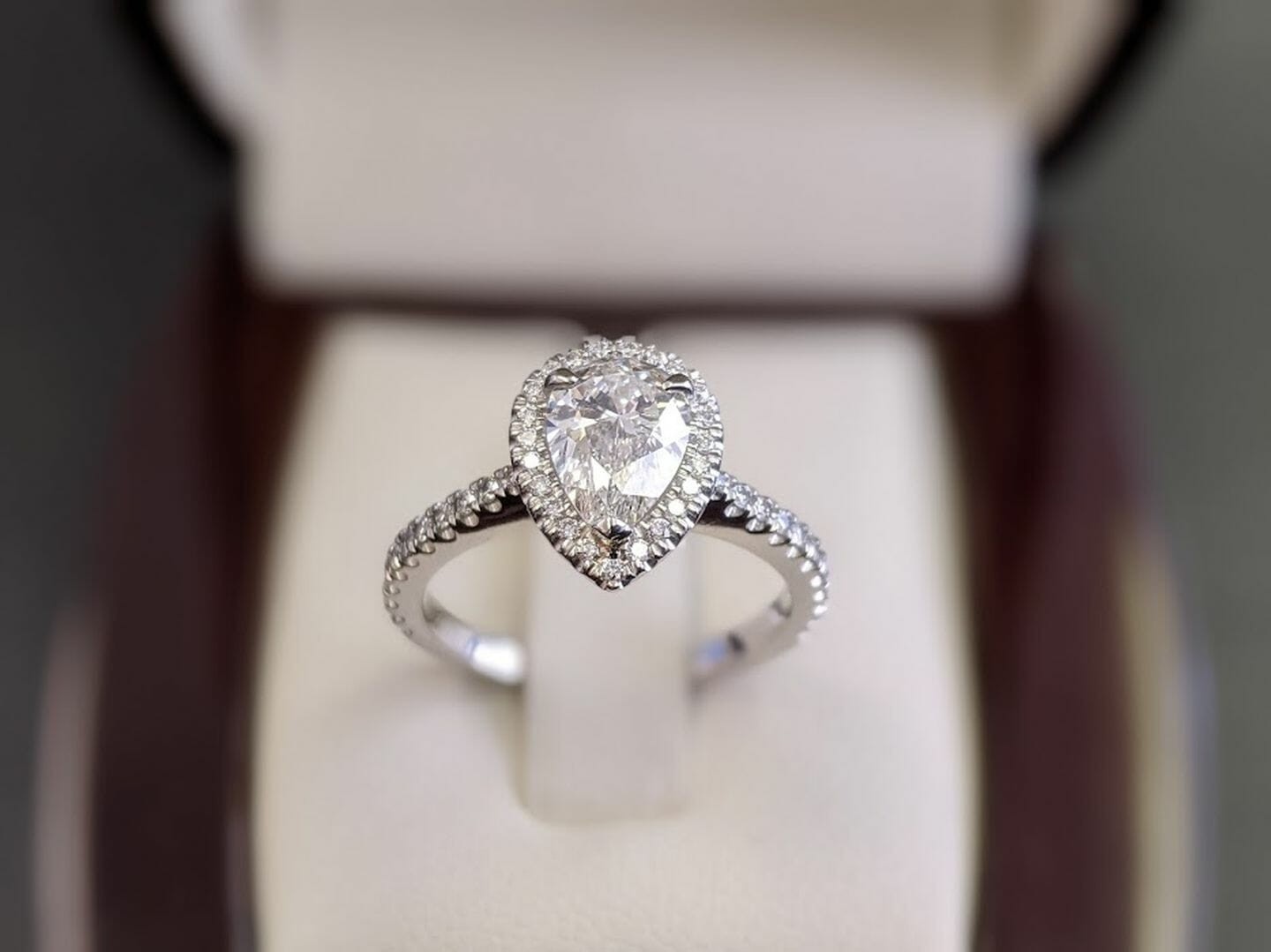 Pear Cut 3.25 Ct IGI Certified Lab Grown Diamond Engagement Ring 14K White Gold