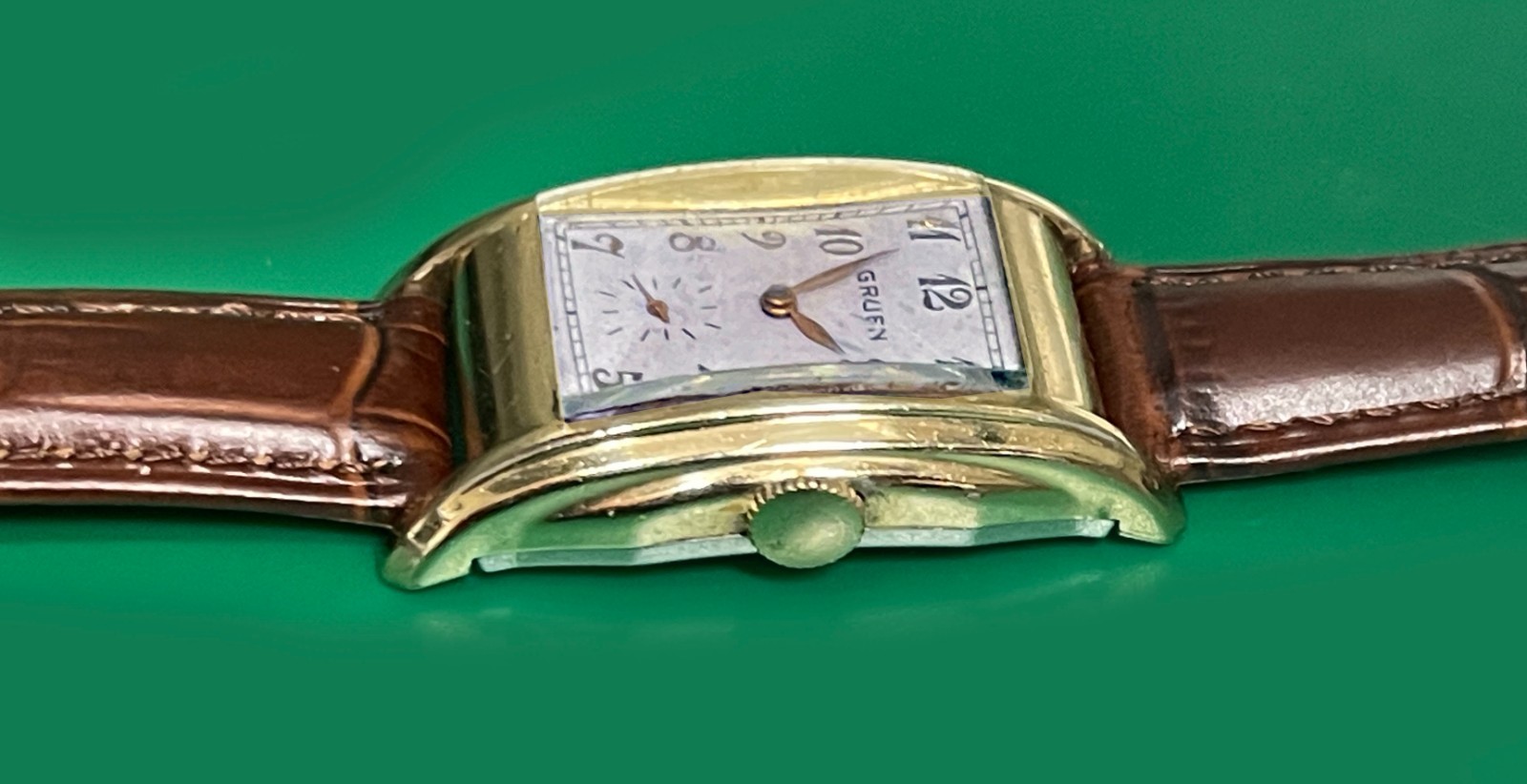 Vintage Late 1930’s GRUEN “Conoruma” Masculine Case Deco Stye Men’s Watch