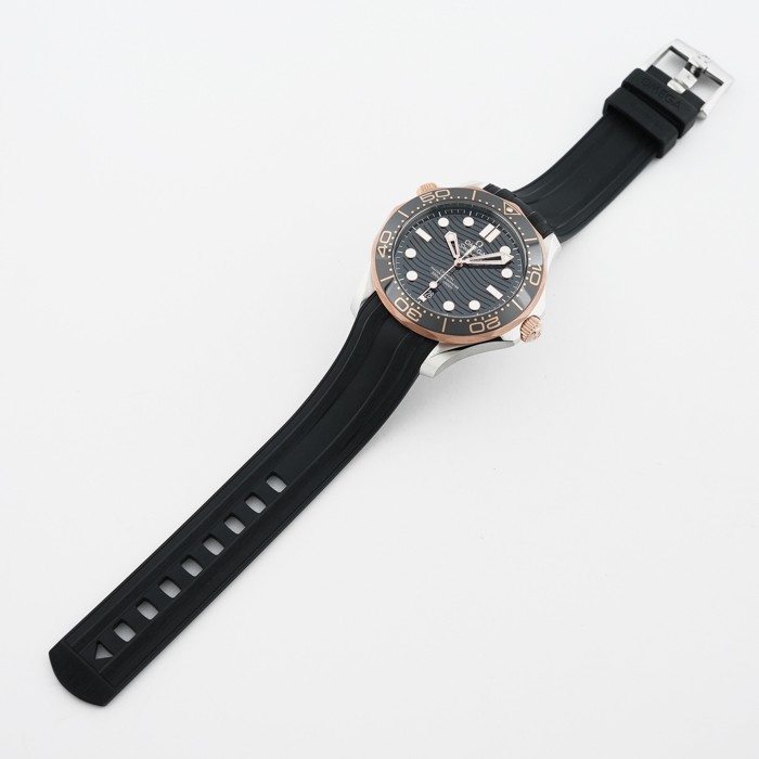 Omega Seamaster Diver 300M Co-axial Master Chronometer 42mm 210.22.42.20.01….