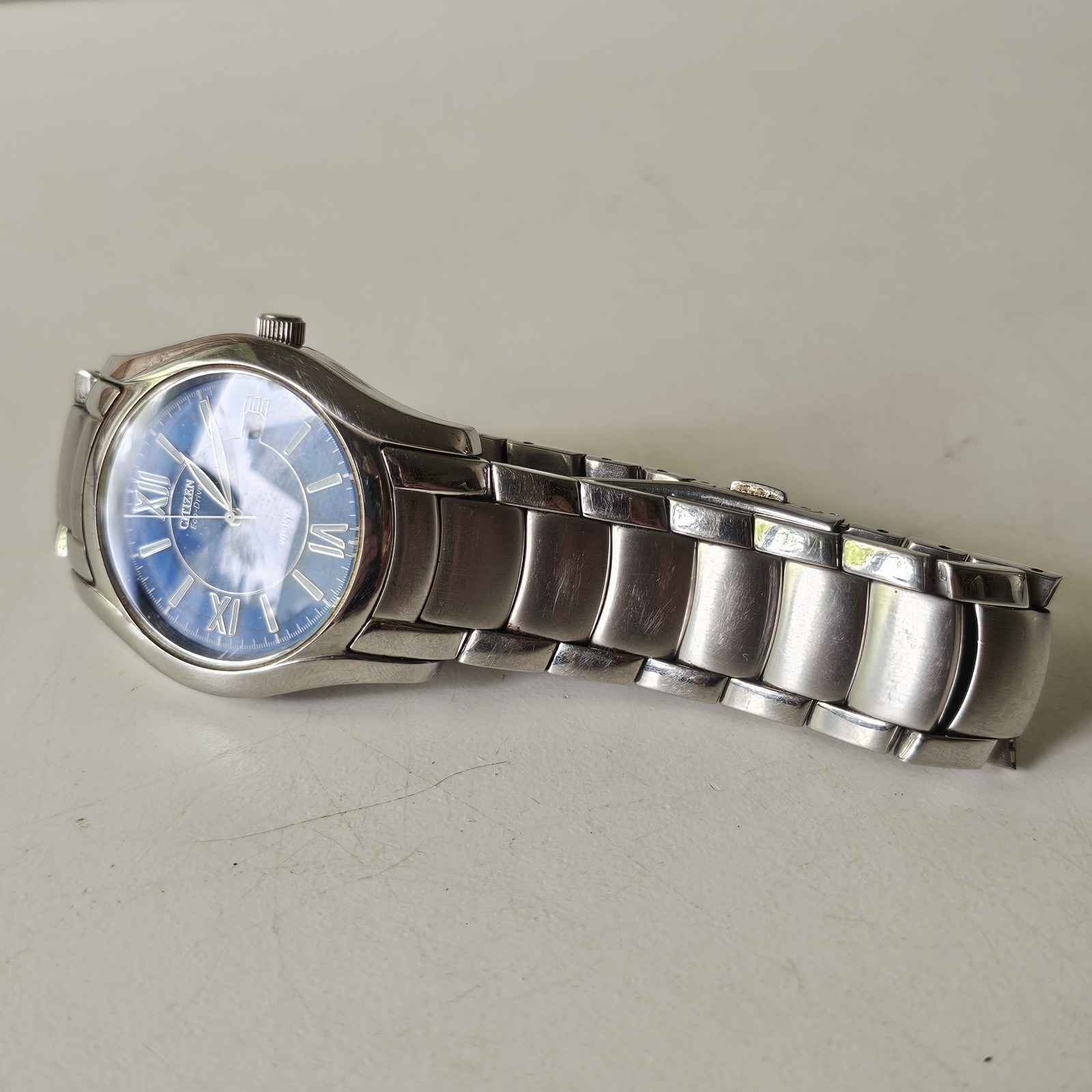 Citizen Eco-Drive Men’s Watch E111-S016827 Blue Roman Numeral Dial Boxed WR100