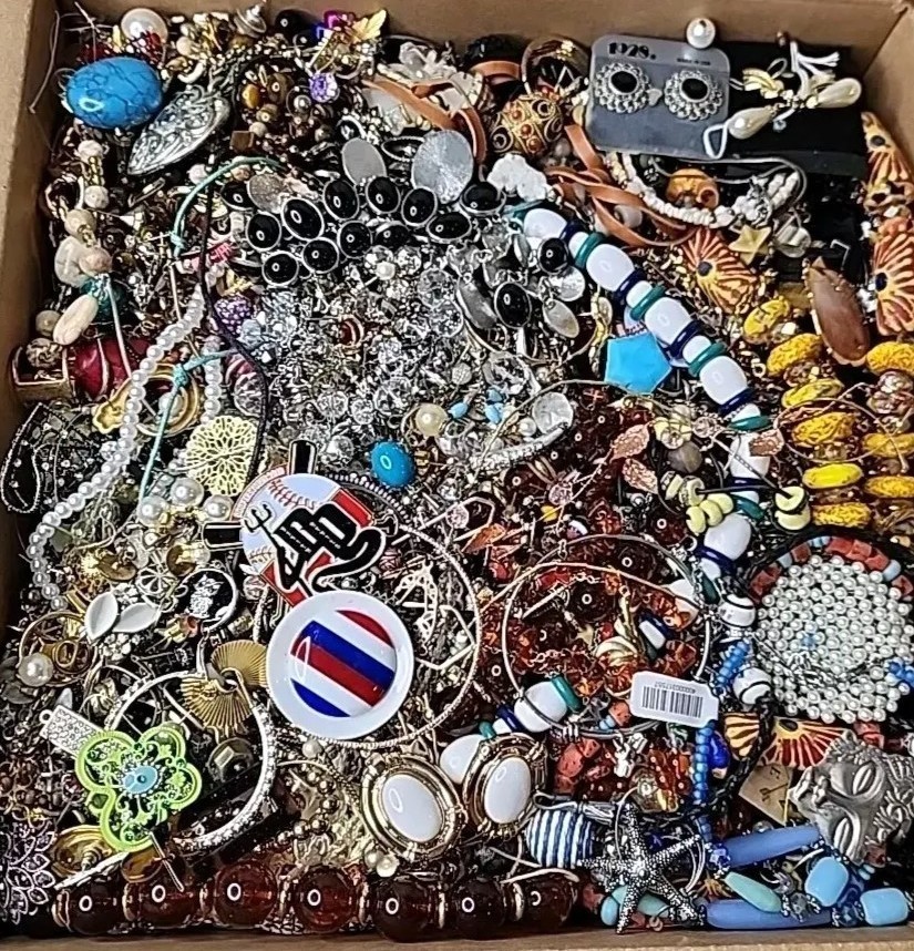 HUGE 20 Pounds Untested Jewelry Lot Vintage Mod Junk Craft & Good Resell Mix In