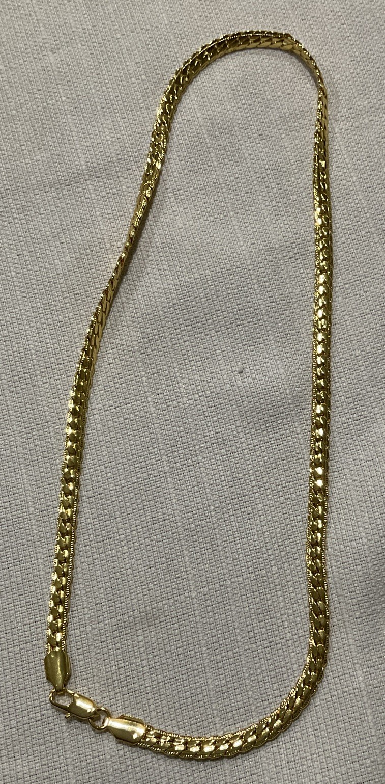 Gold Tone Curb Link Chain Necklace Lobster Clasp Metal No Stone