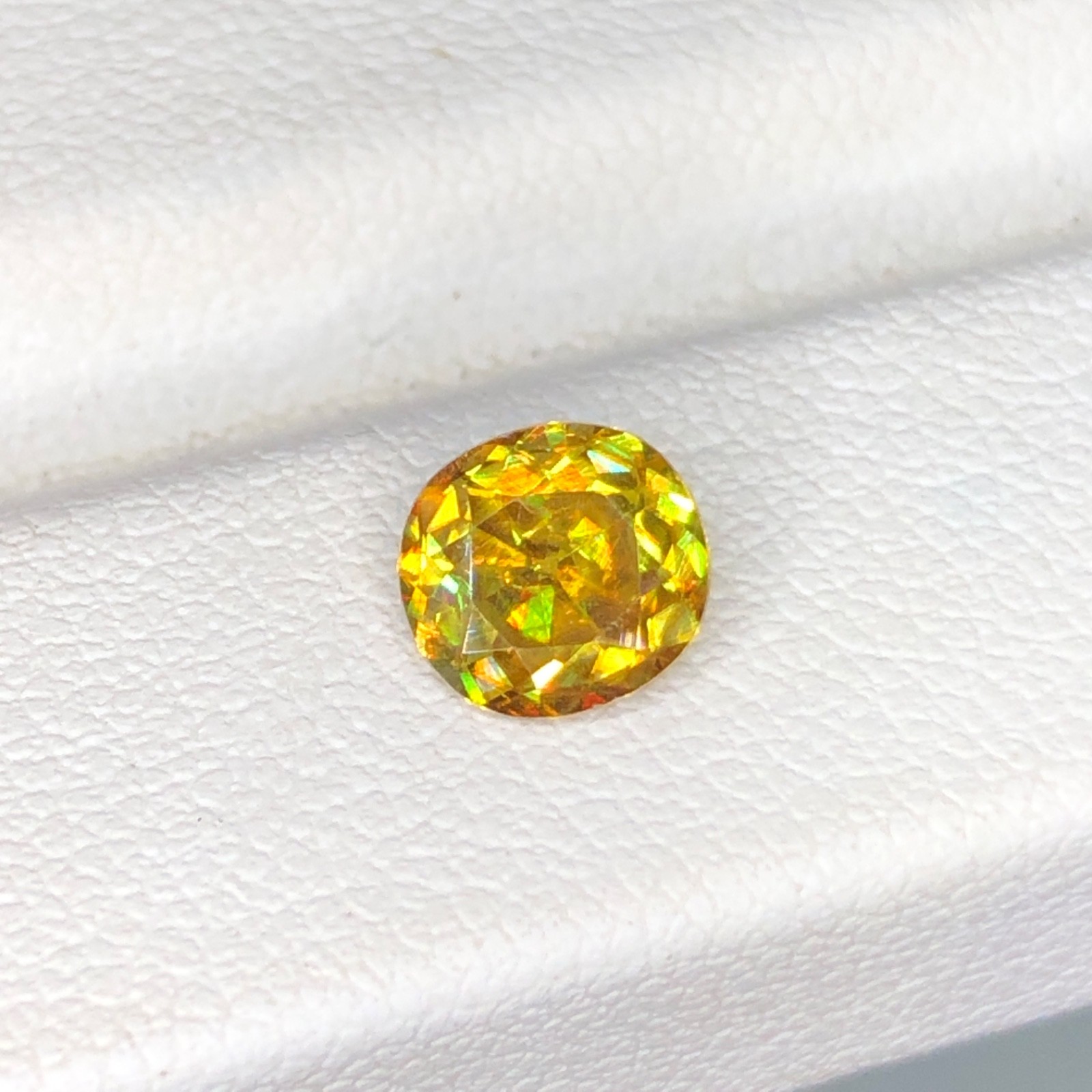 Natural 0.96 CT Full Fire Sphene Rare Titanite Gemstone oval Cut Intense Fire