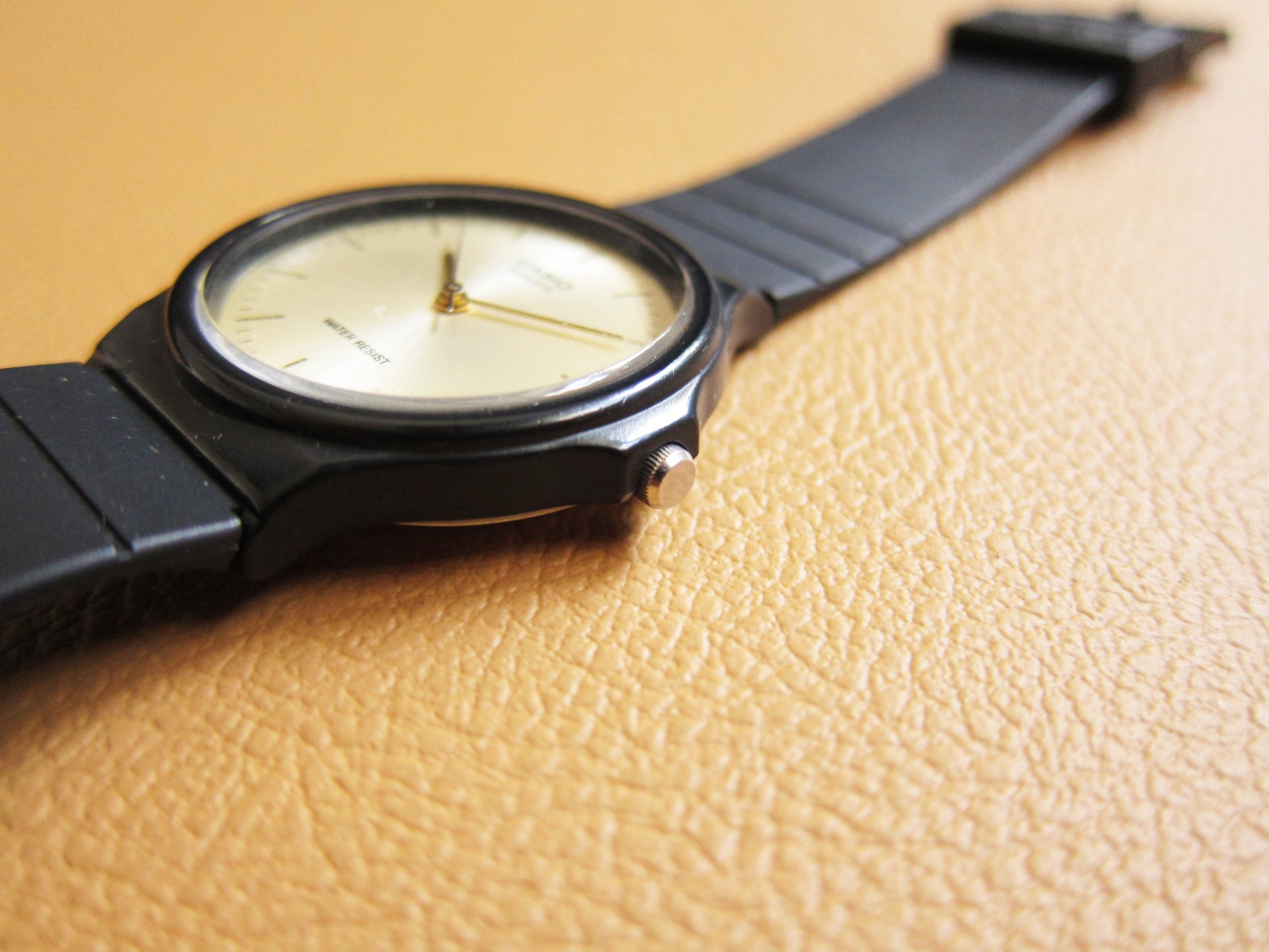 CASIO MQ-24 Unisex Quartz Watch w/ Champagne Dial