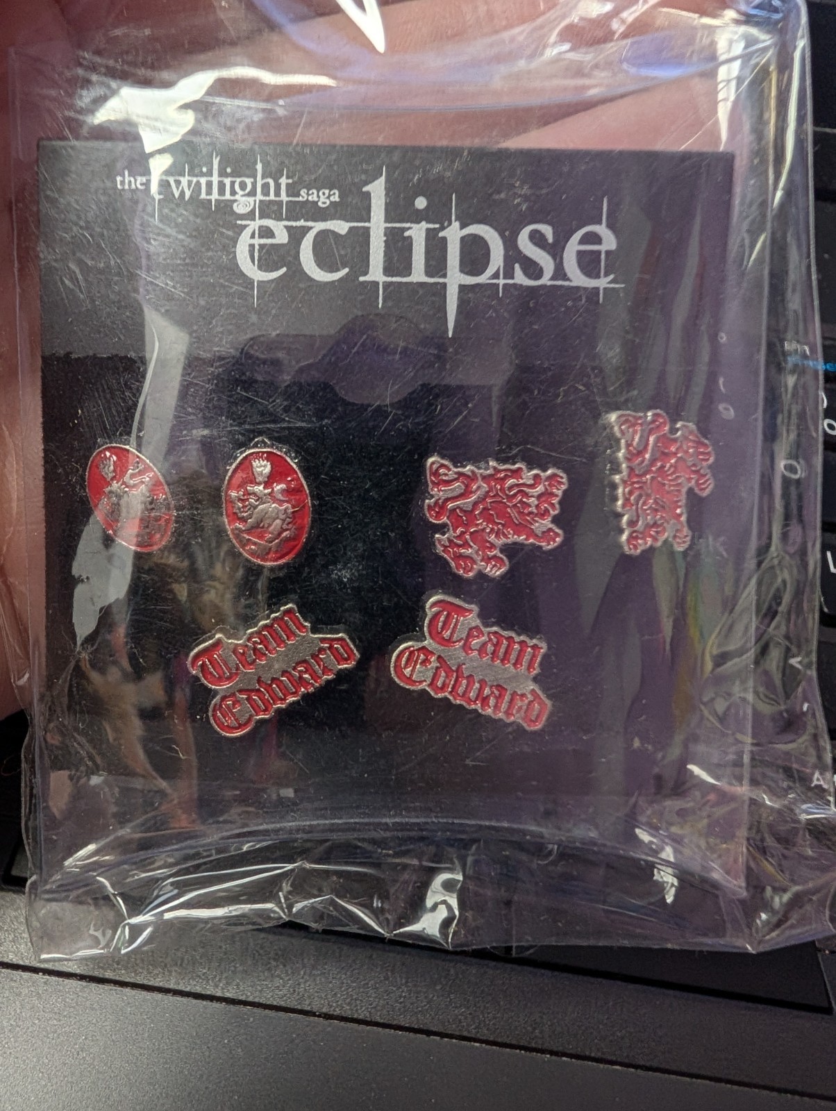 The Twilight Saga 3 Pairs Of Earrings Team Edward NEW SEALED time capsule 2010