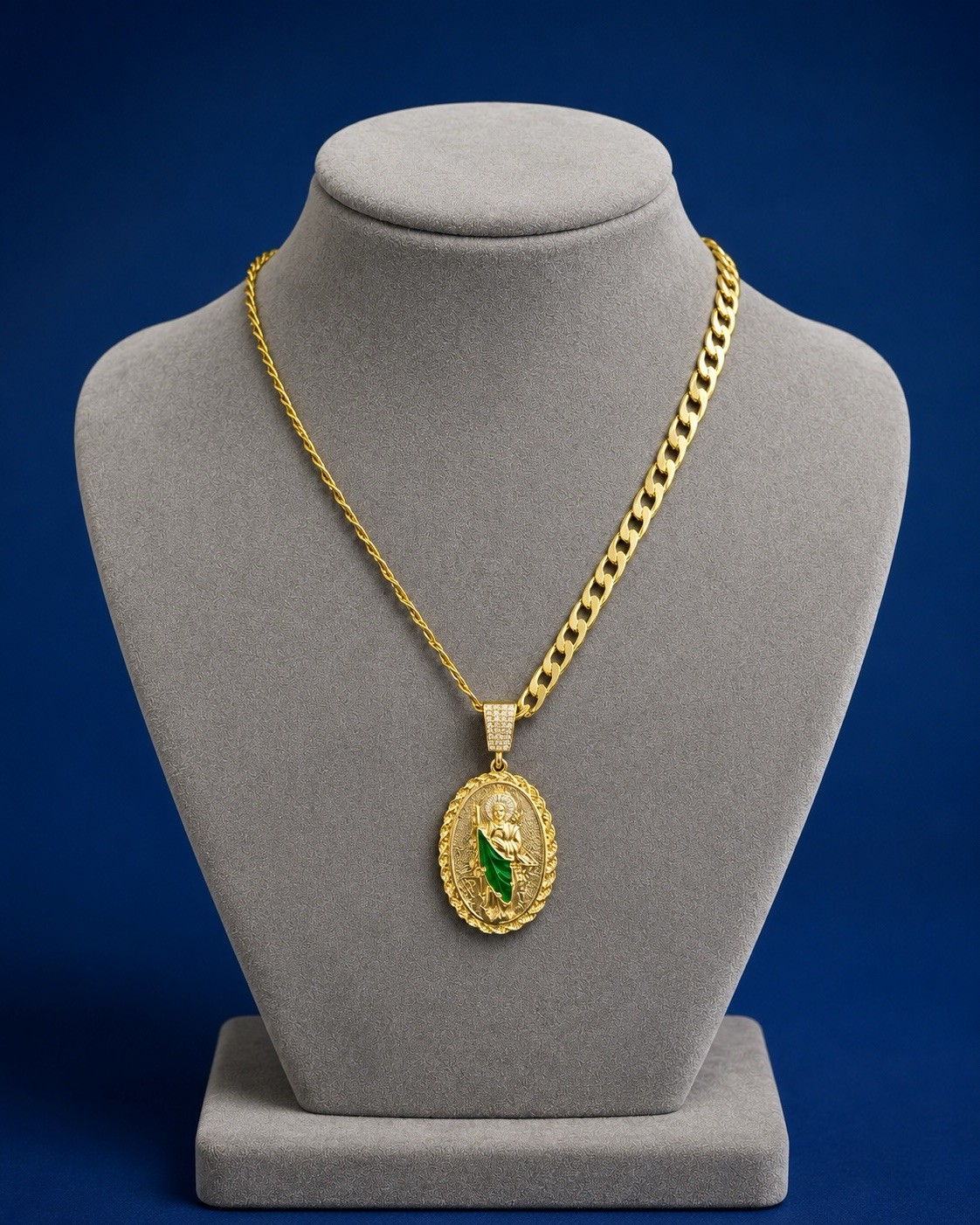 Gold Plated none tarnished Curb Oval Religious Medal Pendant Necklace