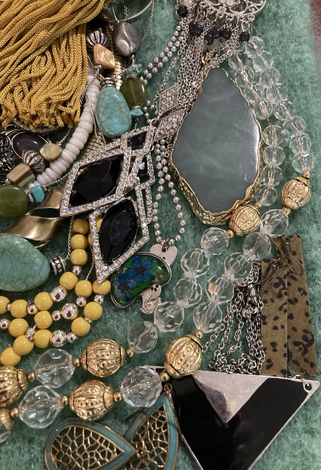 Misc Unbranded Costume Jewelry Lot Bling Faux Stone Enamel Wear Or 4 CRAFT A23C