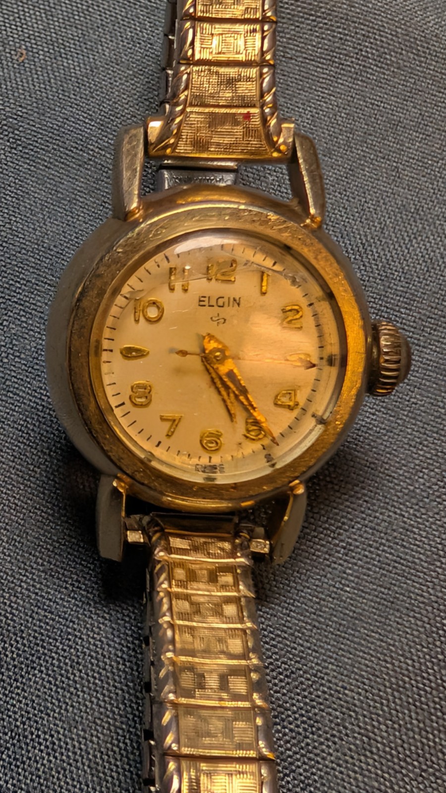 Elgin Durapower Women’s Wristwatch Gold Metal Bracelet Waterproof