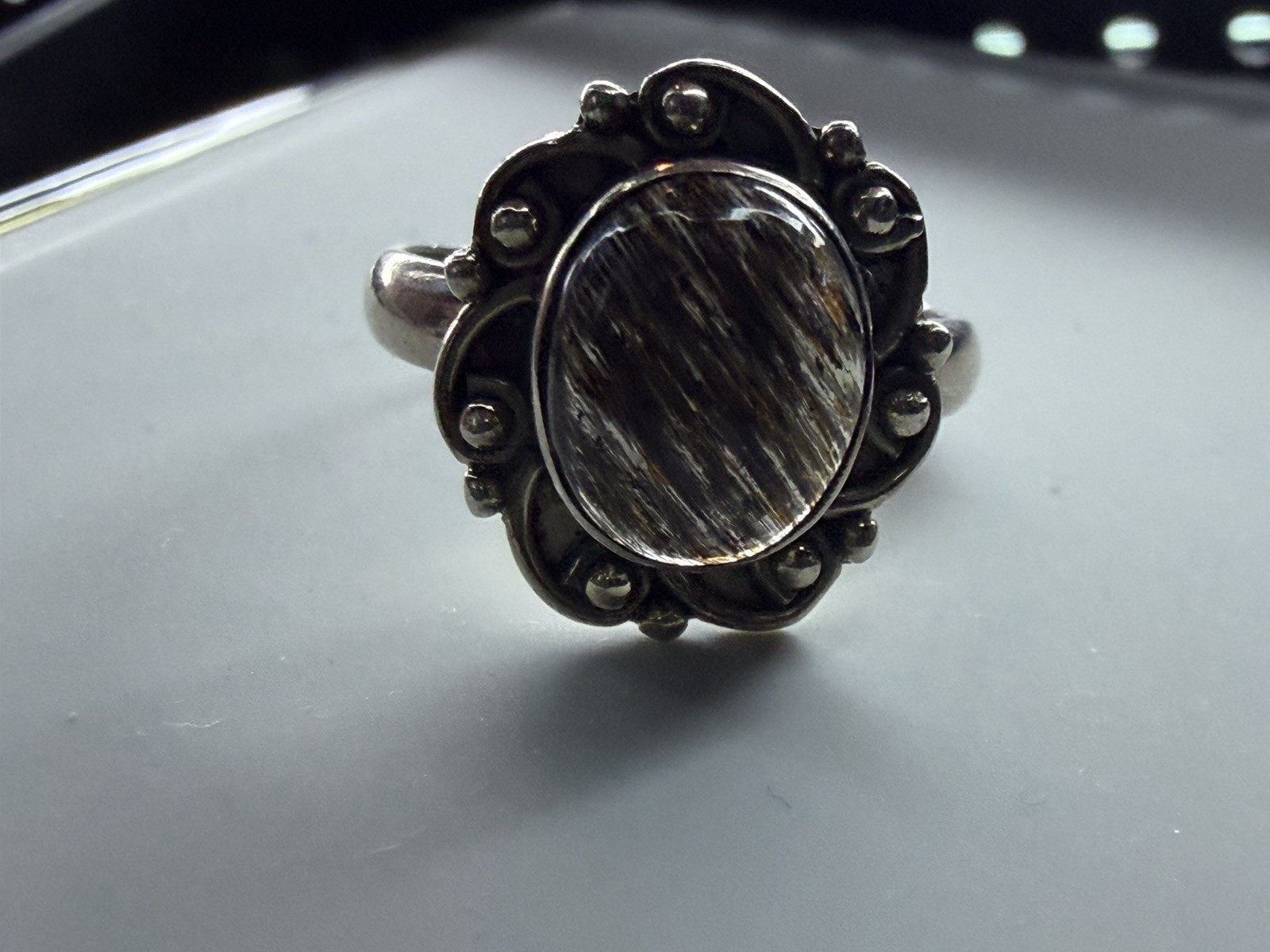 925 Sterling Silver Oval Gray Cabochon Bezel Set Scroll Ring Size 7