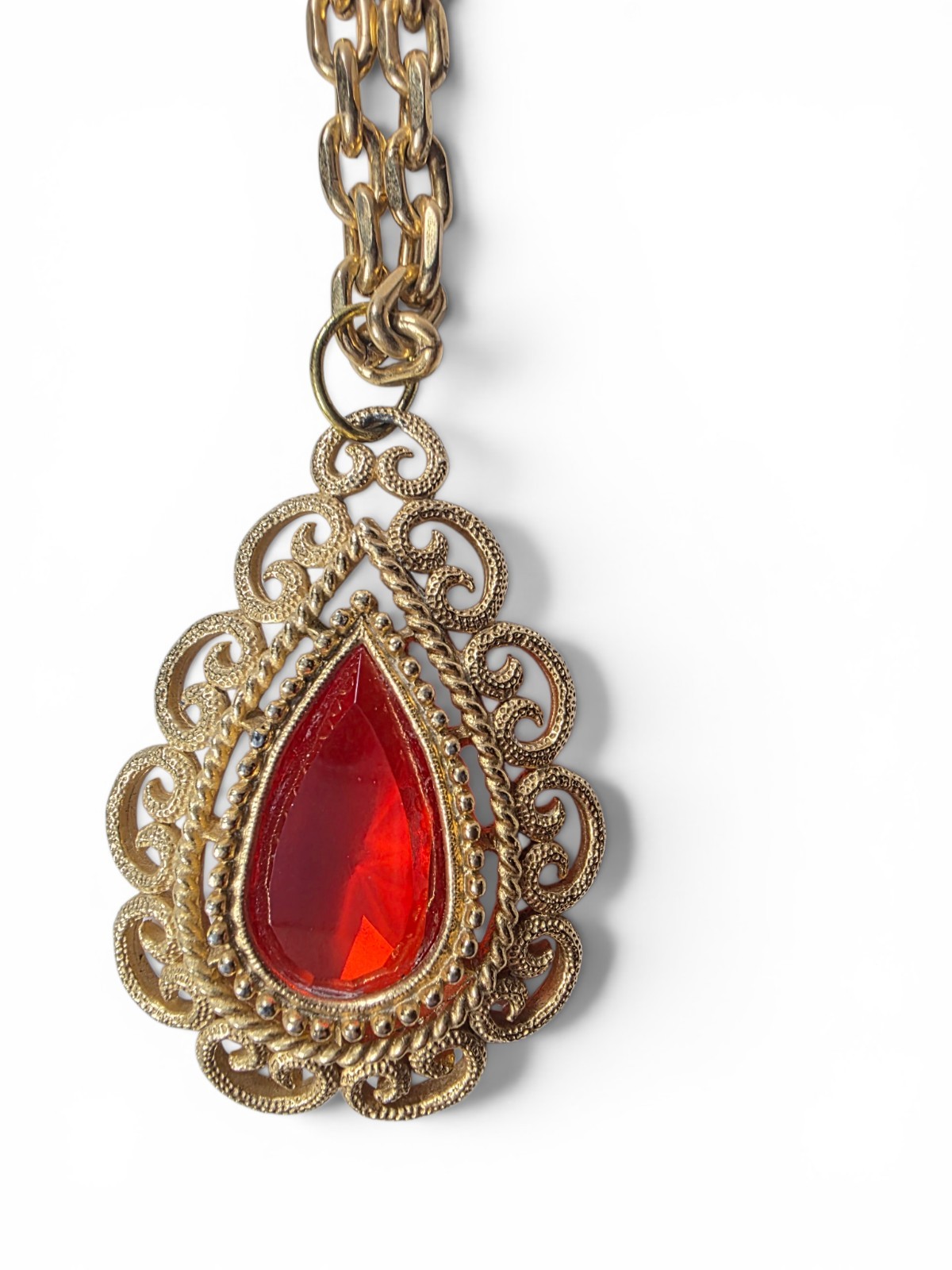 Vintage Avon 1973 Granada Orange Red Filigree Gold Pendant Necklace