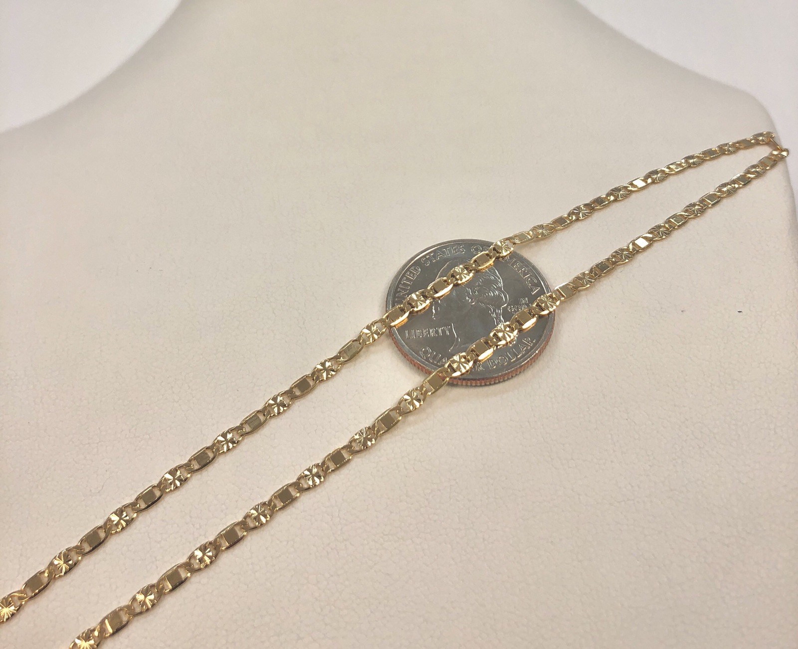 18k Oro Laminado Medalla de Virgen de Guadalupe & Cadena 16″ Para Mujer o Niños