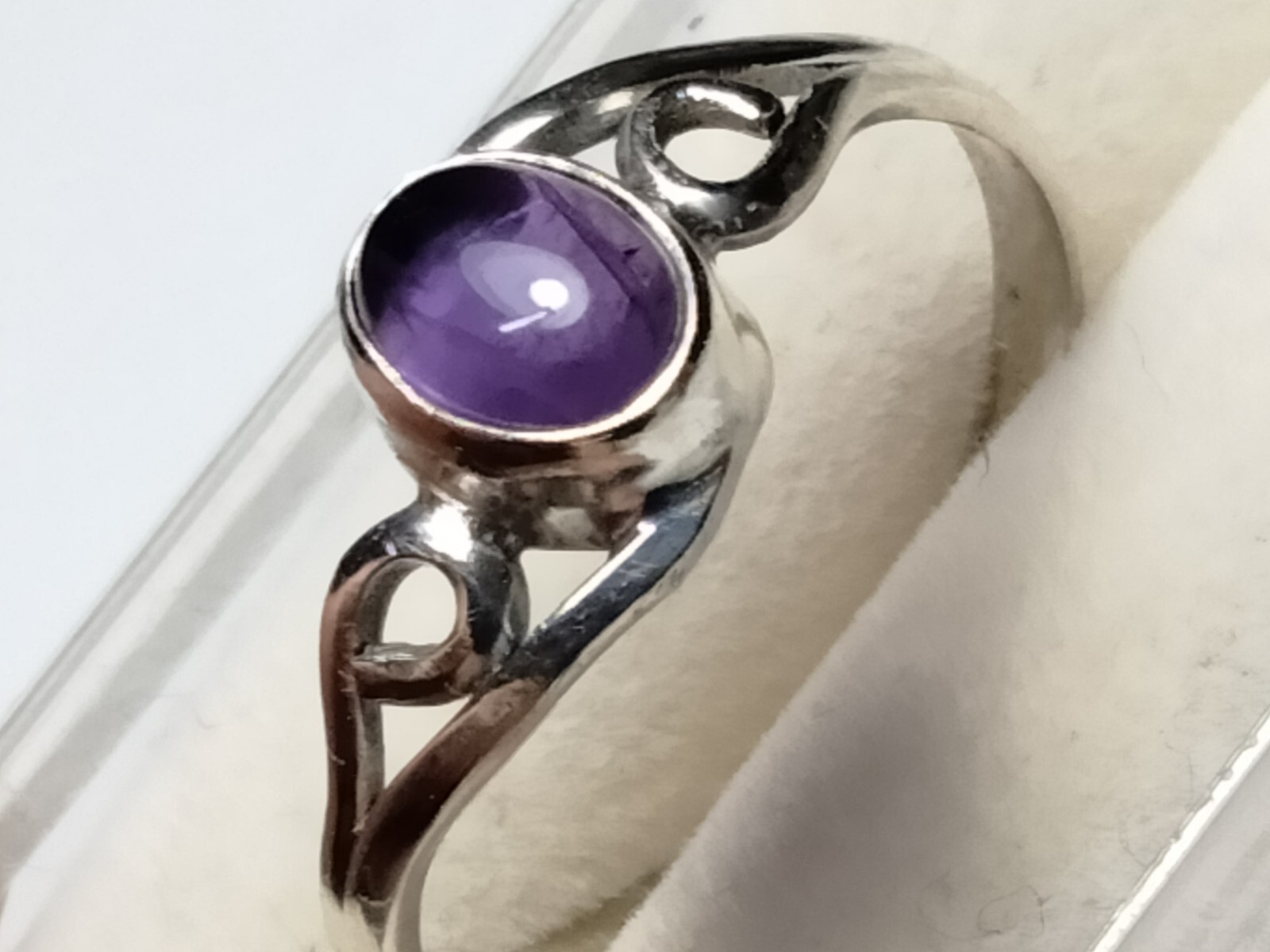 CUTE NATURAL AMETHYST CAB IN TRENDY STERLING SILVER.925 RING SIZE 9.0!