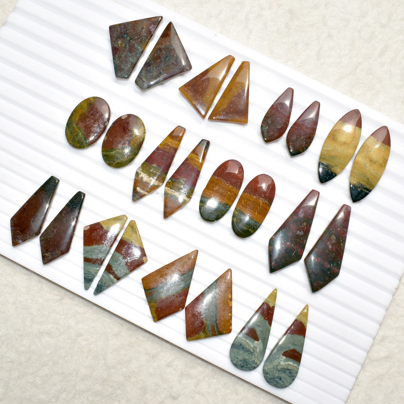 Natural Blood Stone Matching Pair Cabochon Loose Gemstone B704
