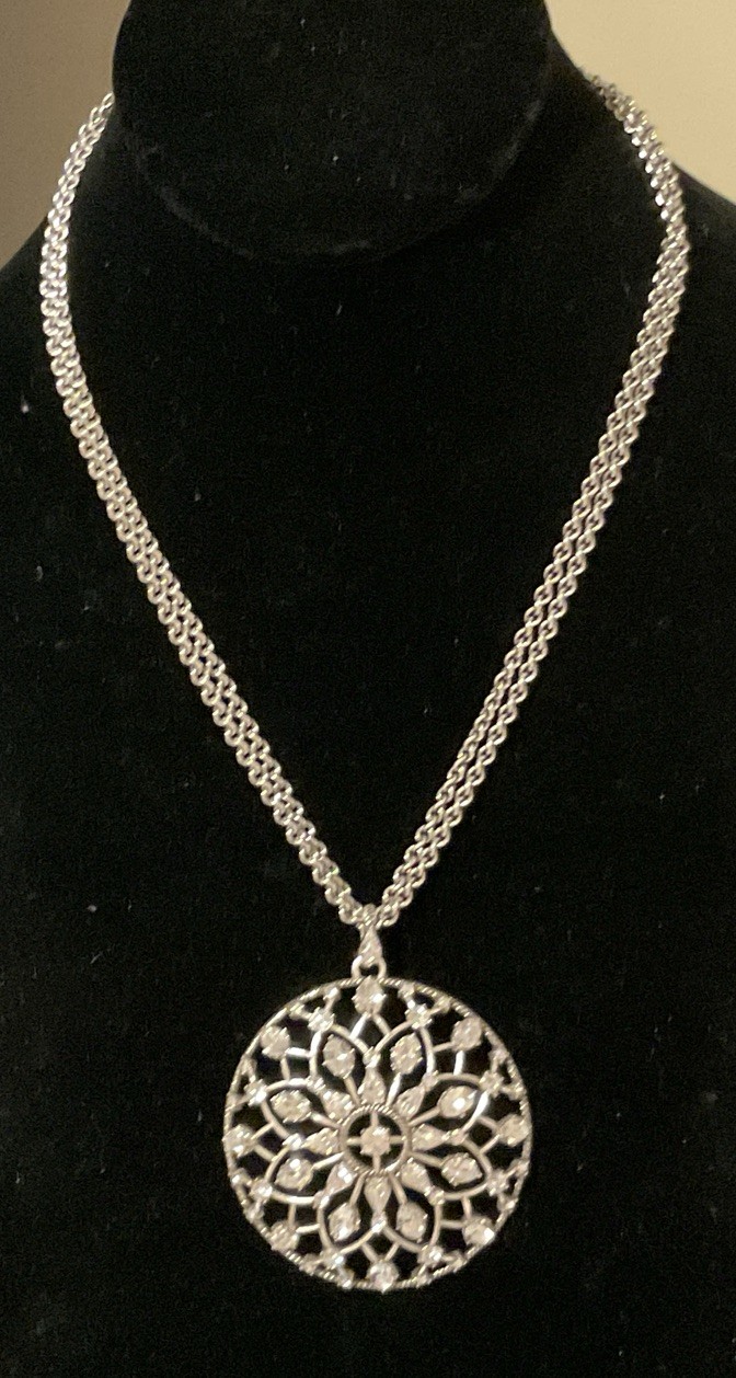 SO GORGEOUS NWT BRIGHTON ONE LOVE CIRCLE CRYSTAL CONVERTIBLE NECKLACE MSRP: $158