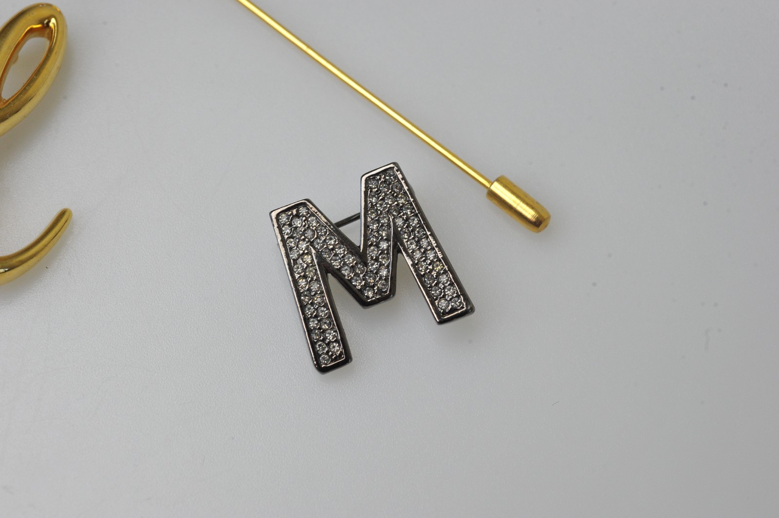 Vtg to now LOT brooch pin monogram initials some signed Monet AK Sarah AJ27