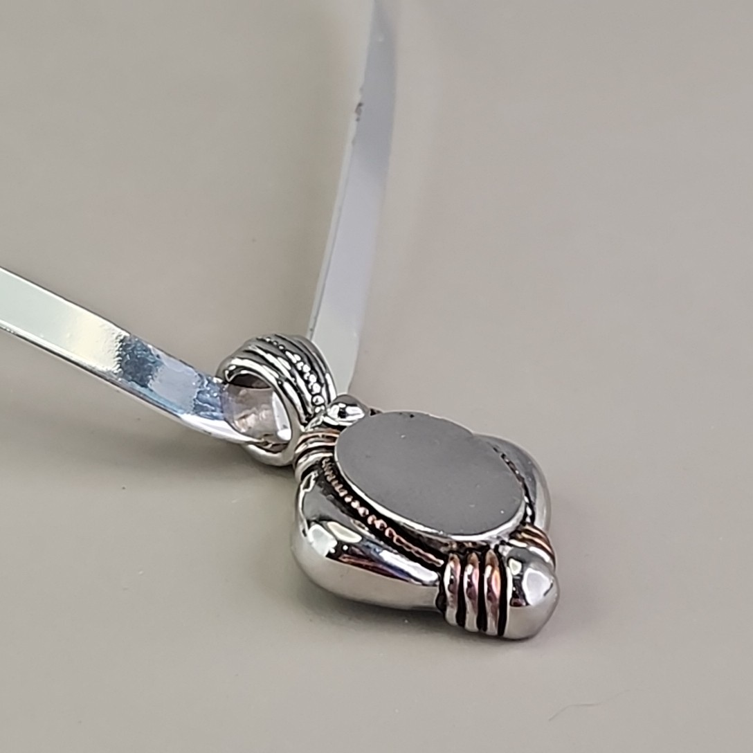 Vintage Torque Necklace Oval Pendant Pointed Silver Tone 17″