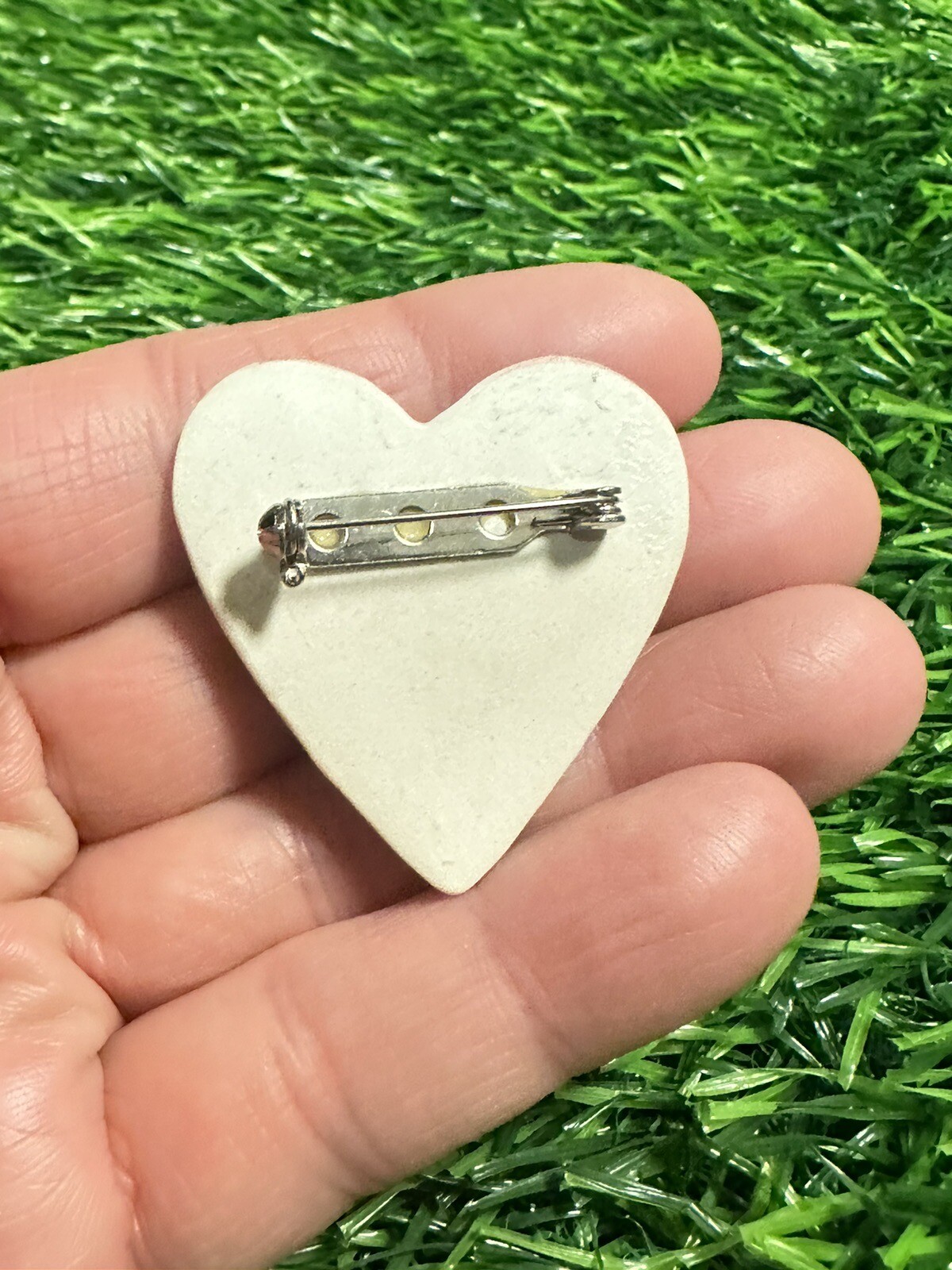 Vintage Gold Tone Ceramic & Enamel HEART Pink White With Blue Bow Brooch Pin