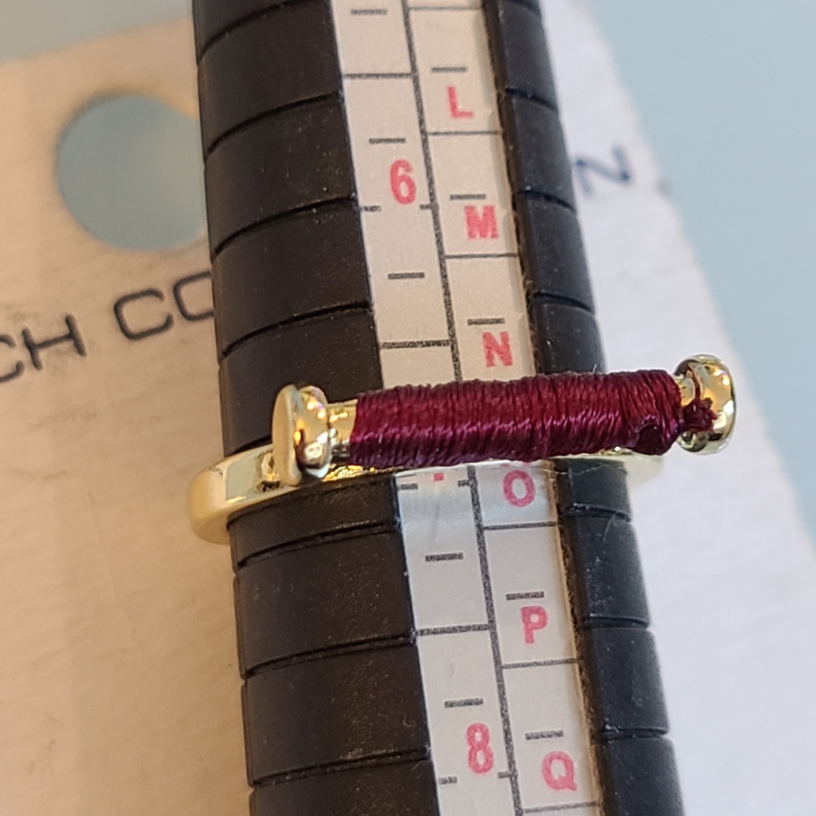 French Connection Gold Tone Bar Ring Burgundy Thread Wrapped T-Bar Size 7 New