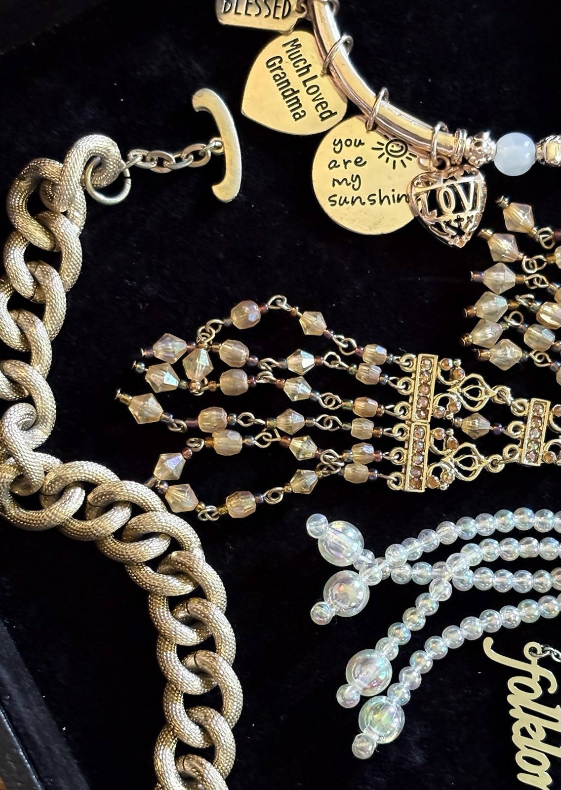 VTG Mix Estate Jewelry Lot 25pc White & Gold Tone Rhinestone Lucite All Wearable