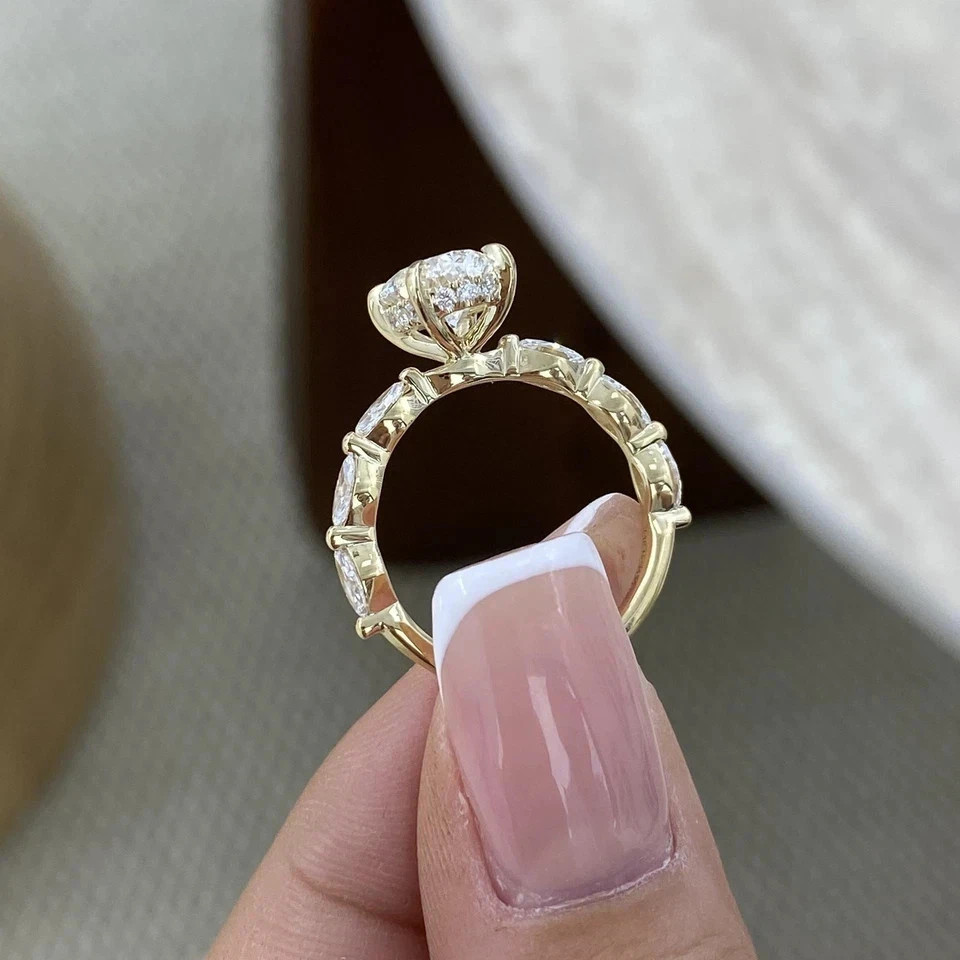 2.80 CT Oval Cut EF/ VS1 Lab Grown Diamond Women Engagement Ring 14k Yellow Gold