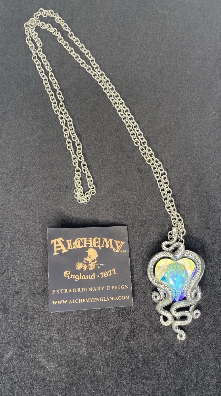 Alchemy England Pewter Gothic Cthulhu Heart Crystal Octopus Pendant