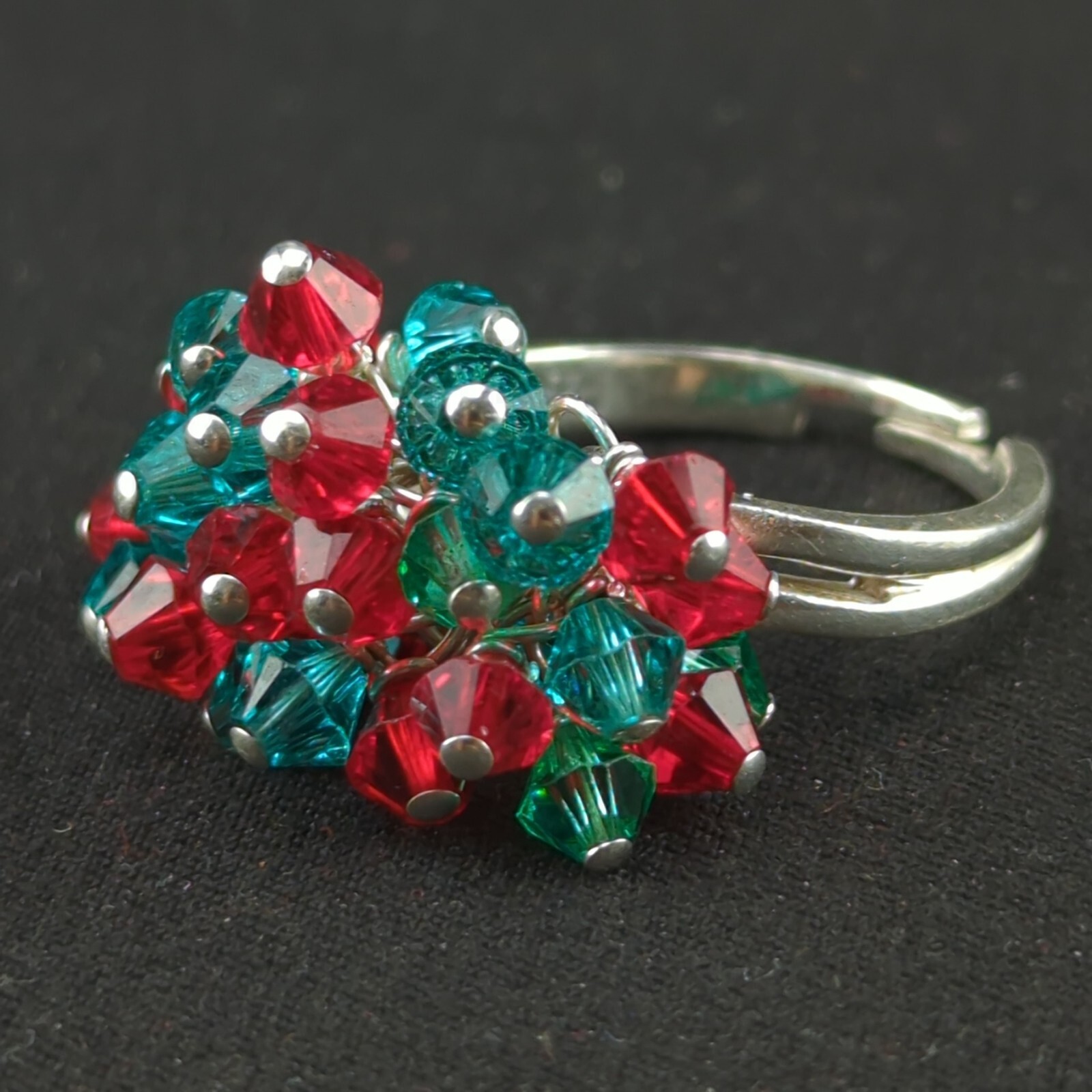 Vintage 925 Sterling Silver Split Ring Colorful Red Teal Plastic Bead – Size 7.5