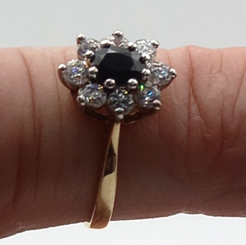 9ct Gold Lab CZ & Sapphire Cluster ring 2 grams size N