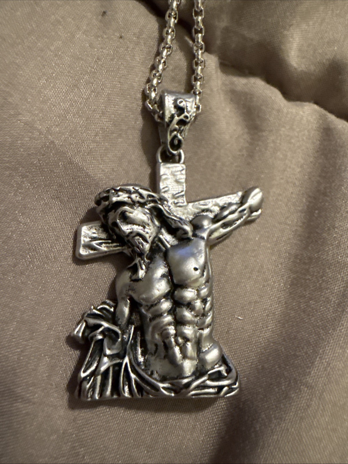Jesus Christ W/crown Of Thorns Zinc Alloy Pendant Necklace On Beaded Chain