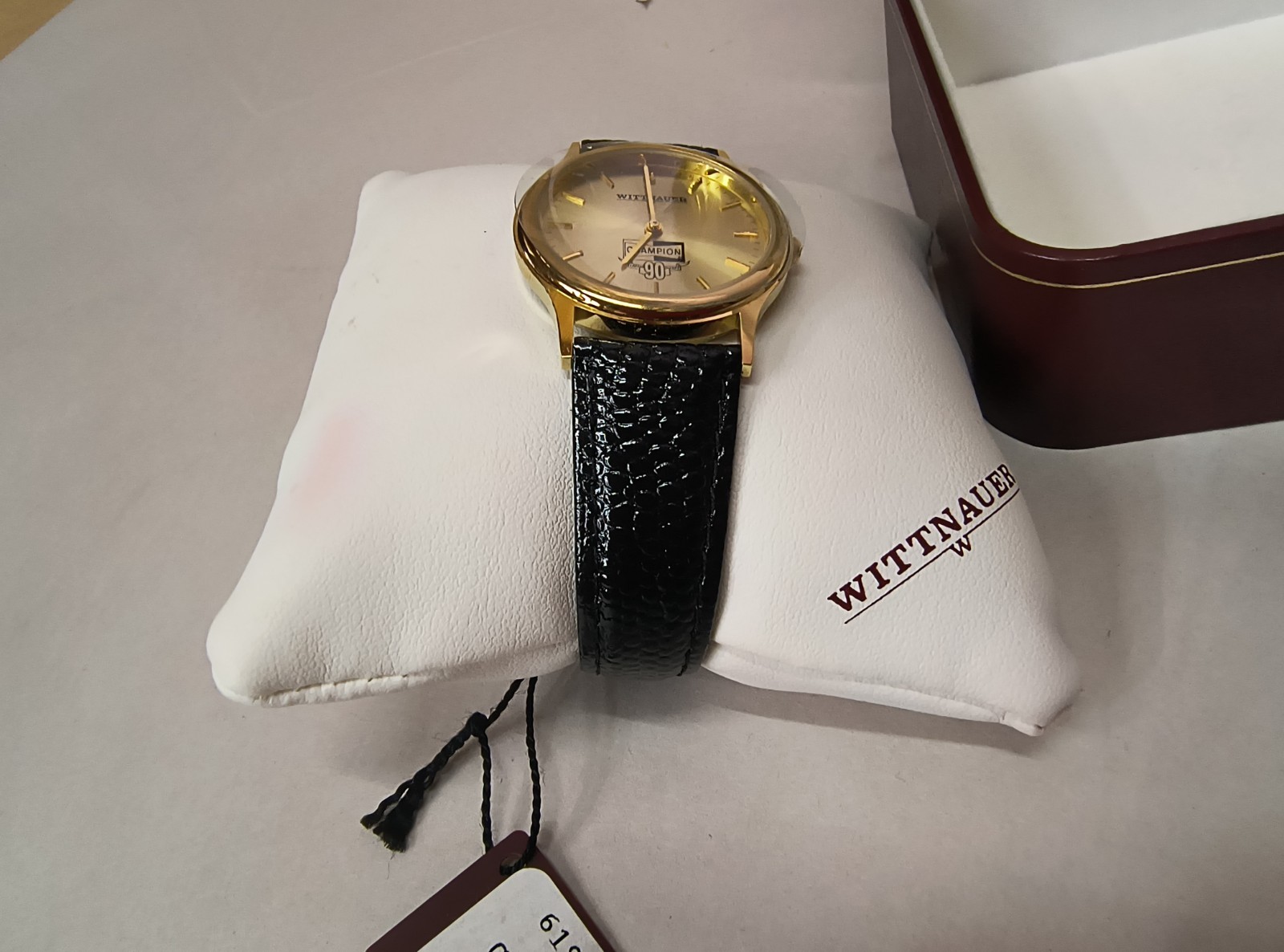 Wittnauer Champion 90th Anniversary Watch Gold Tone NOS Box Tag 1907- 1997 Swiss