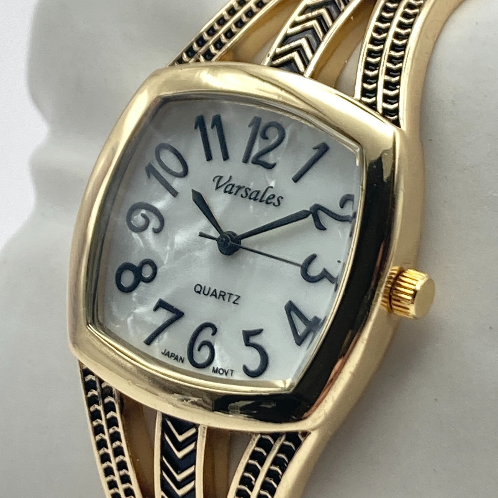Varsales Women’s Watch Gold Tone Cuff MOP Dial Textured Band New Battery 6.75″