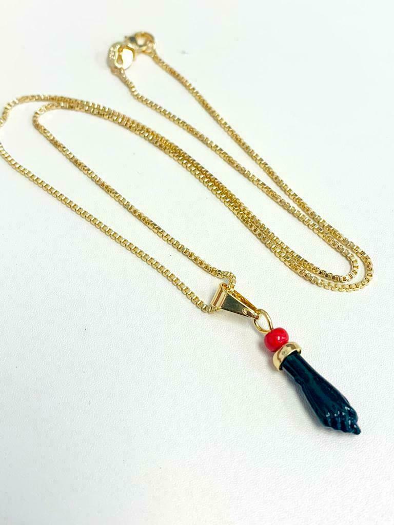 Cadena con Dije de Azabache Para la Protecion Gold Filled Azabache Hand Necklace