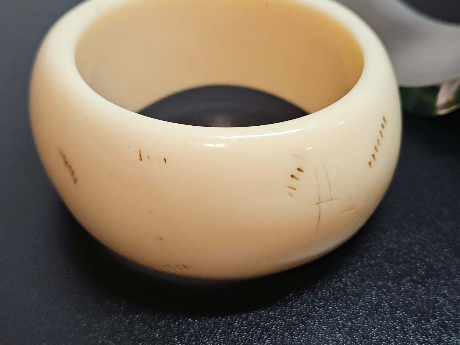 Two Large Chunky Vtg Lucite Plastic Resin Bangle Bracelets