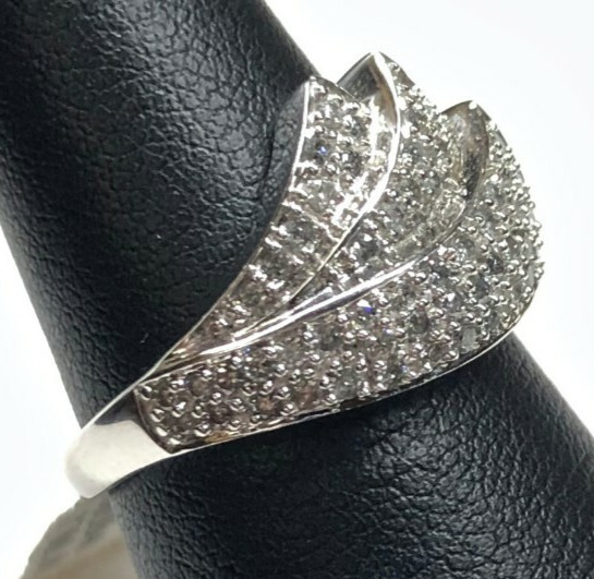 NEW 14k White Gold Triple Wave Ring with 0.50ctw Diamonds (Size 6.4) 5.4 gram