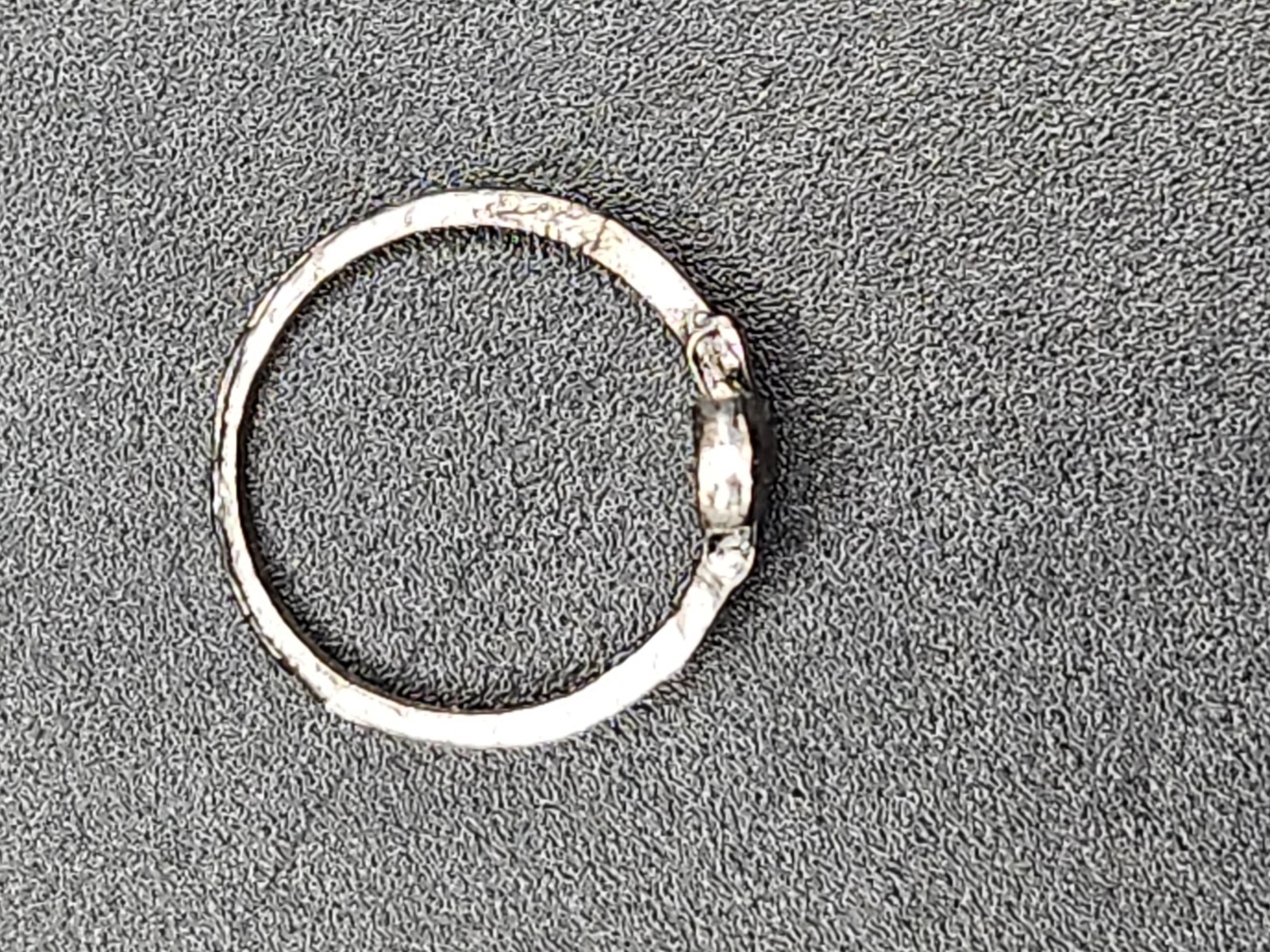 #0297 – Silver Tone Ankh Ring Size 3 Egyptian Cross Symbol Minimalist Band
