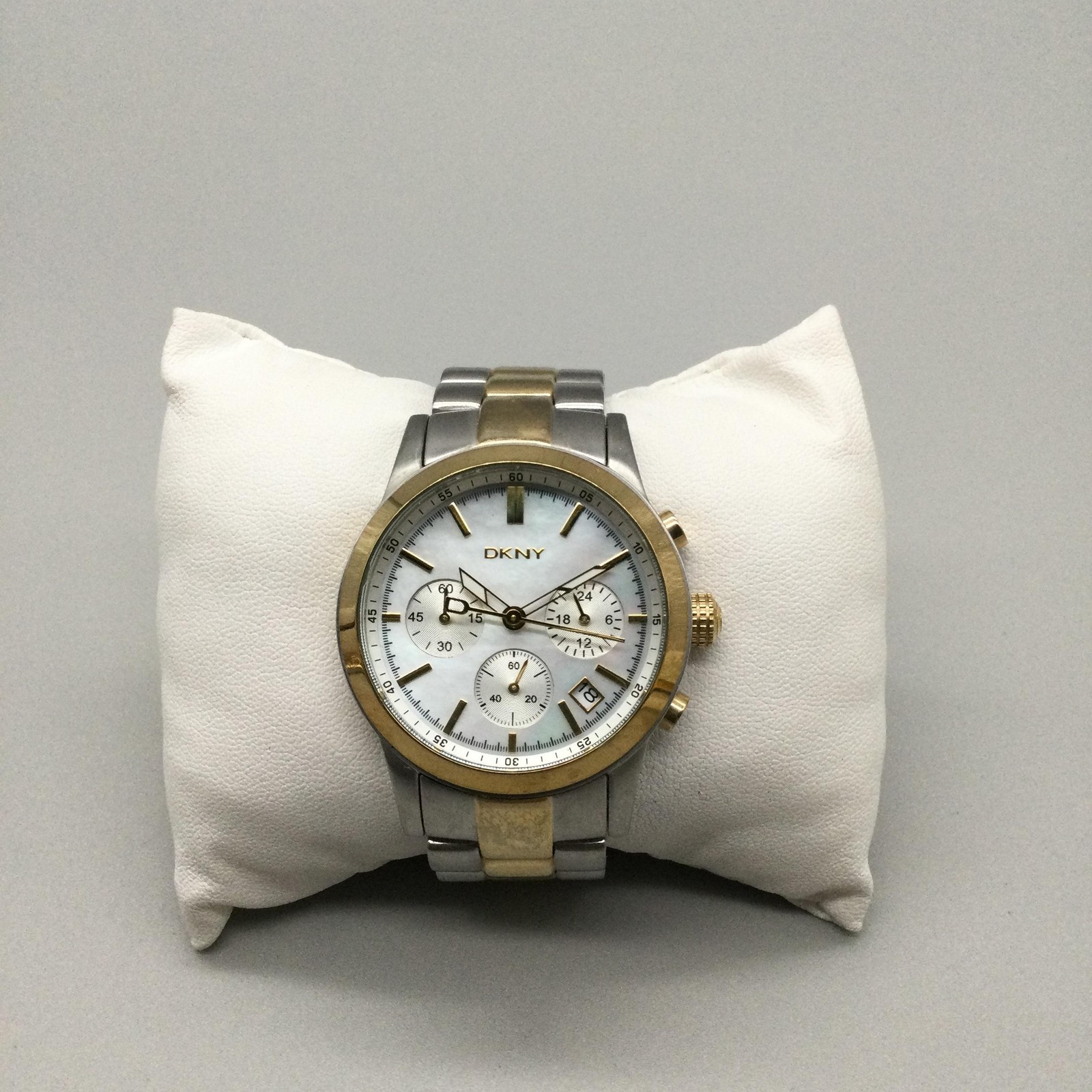DKNY Chronograph Unisex Watch 38mm MOP Dial Two Tone NY-8091 New Battery 6″