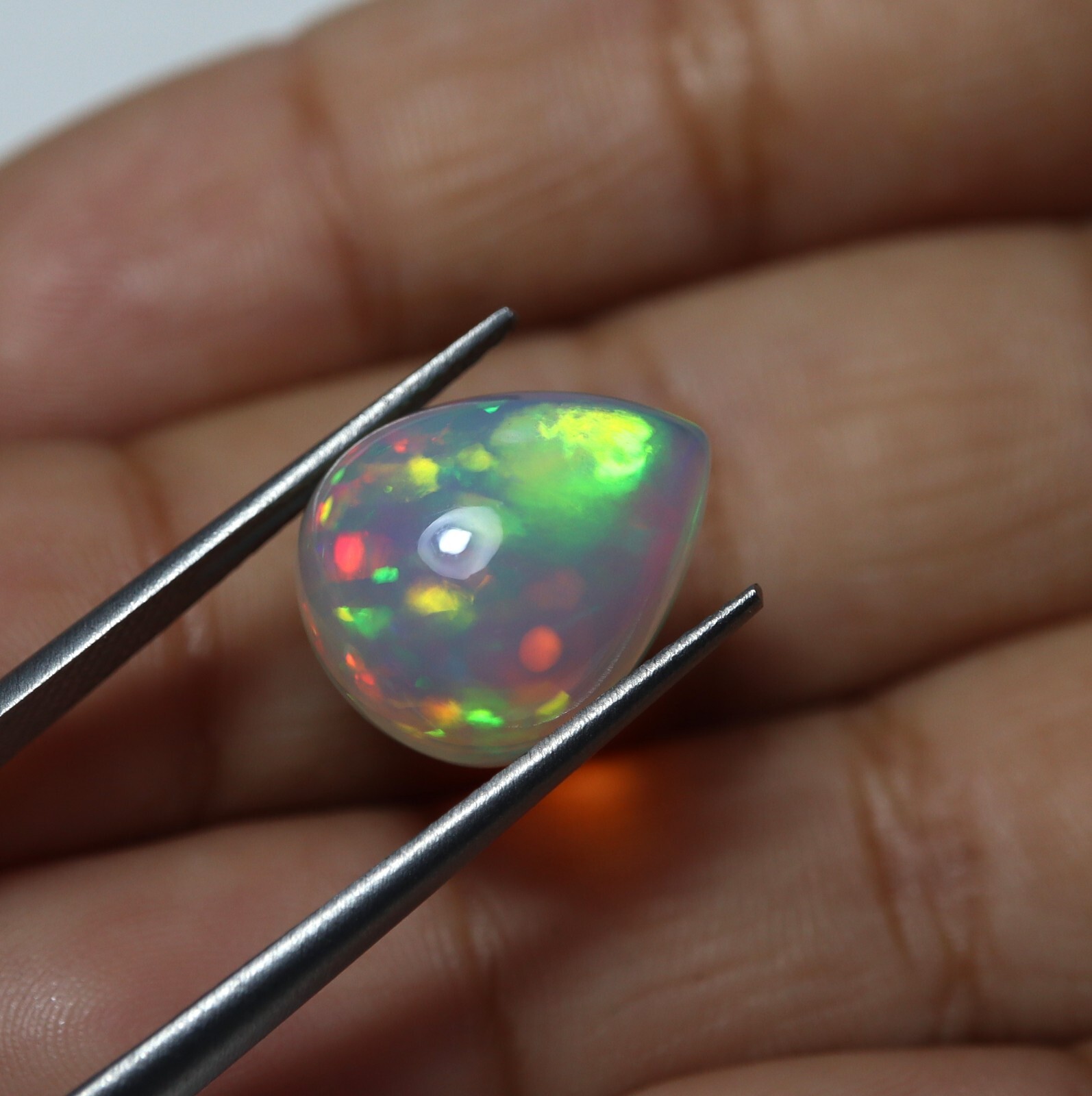 5.6 Cts 13.9×12.3 MM Natural AAA Red Green Fire Ethiopian Opal Pear Cabochon
