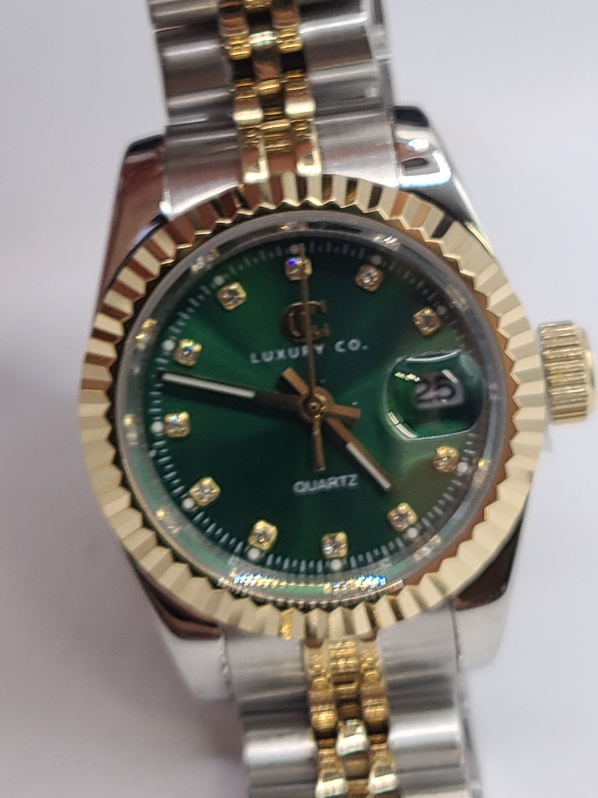 C&C LUXURY CO. TWO-TONE & EMERALD – CC CLASSIC WATCH 28MM