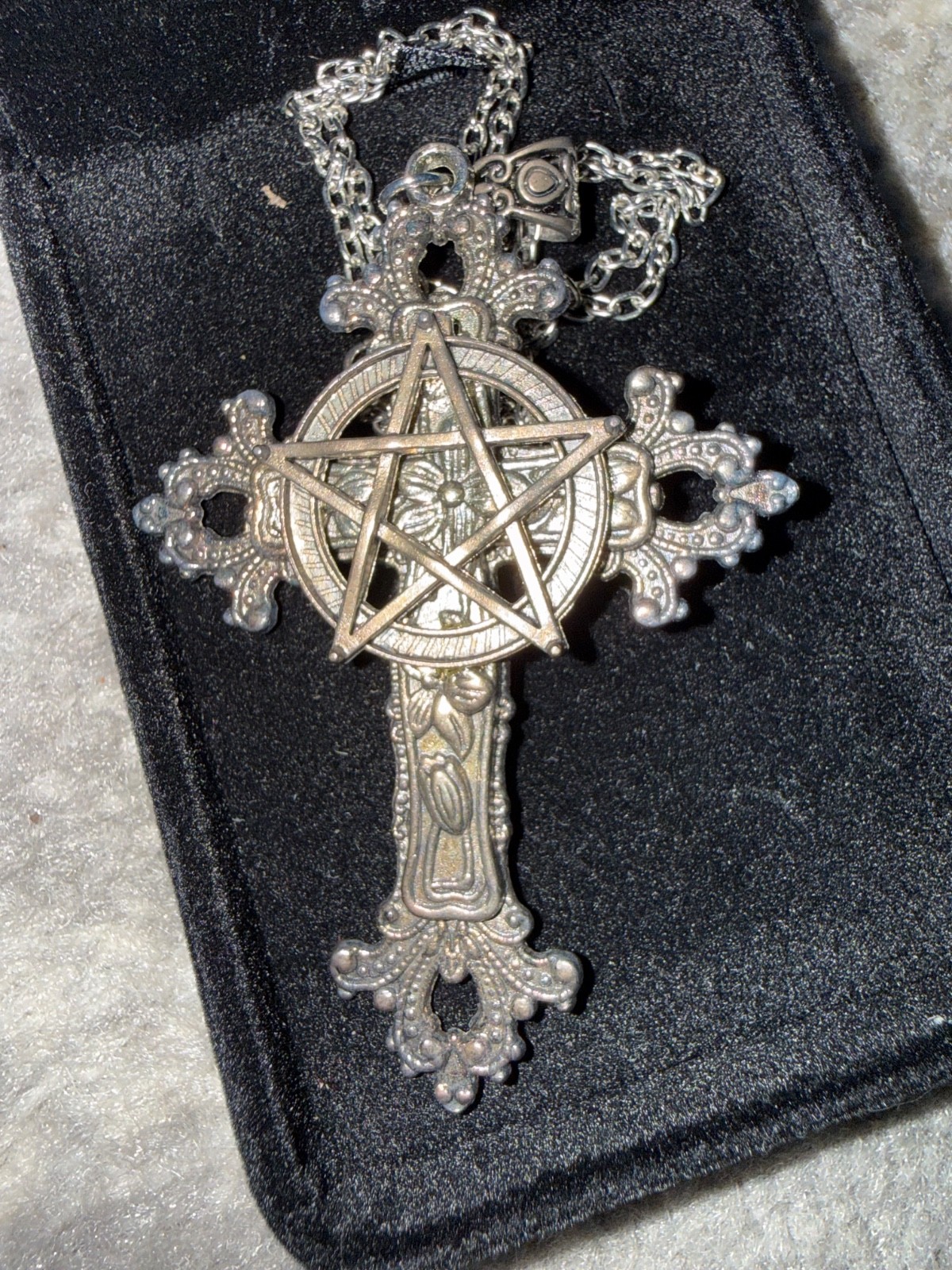 Large Cross Pentacle Pentagram Necklace Pendant Floral Filigree Victorian Vintag