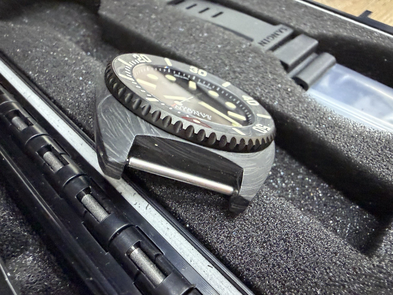 Sangin Instruments Titan x Spiritus Systems Watch Carbon Fiber MINT