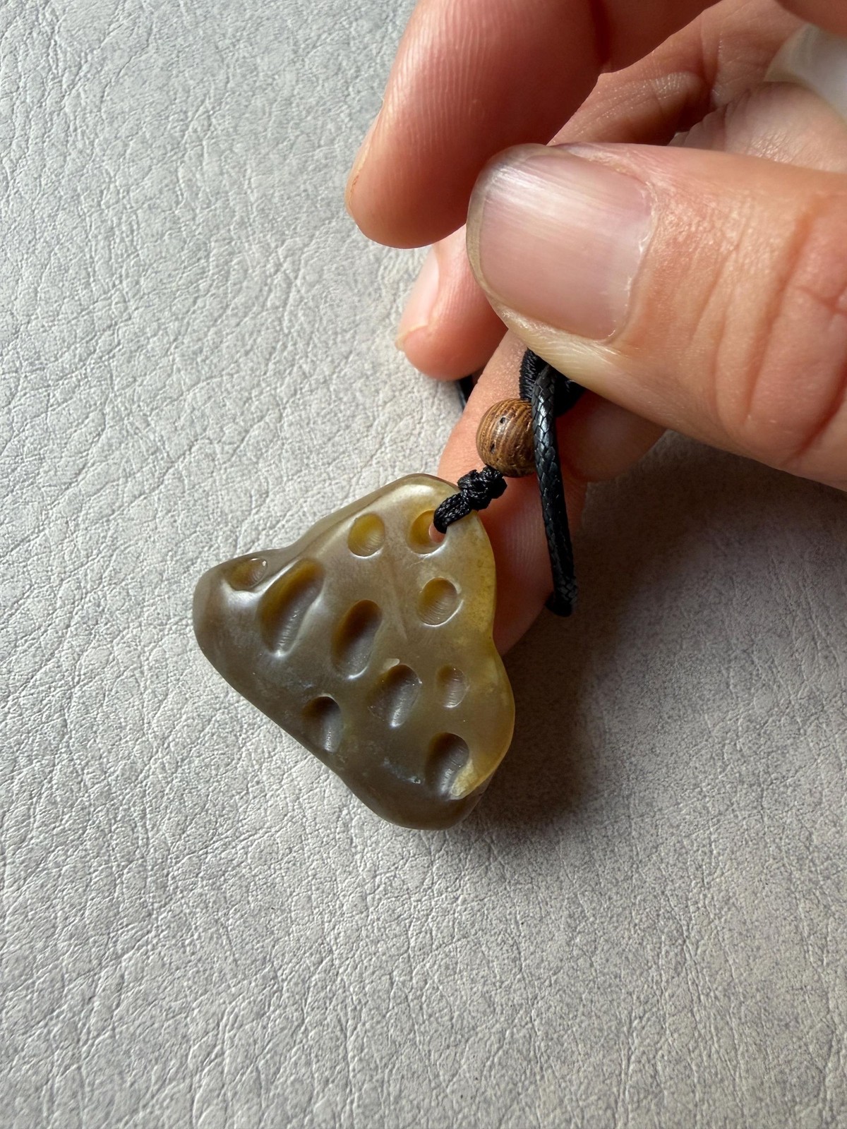 Natural Ivory brown Jade Taihu Stone Pendant Necklace太湖 brown Jade Necklace READ